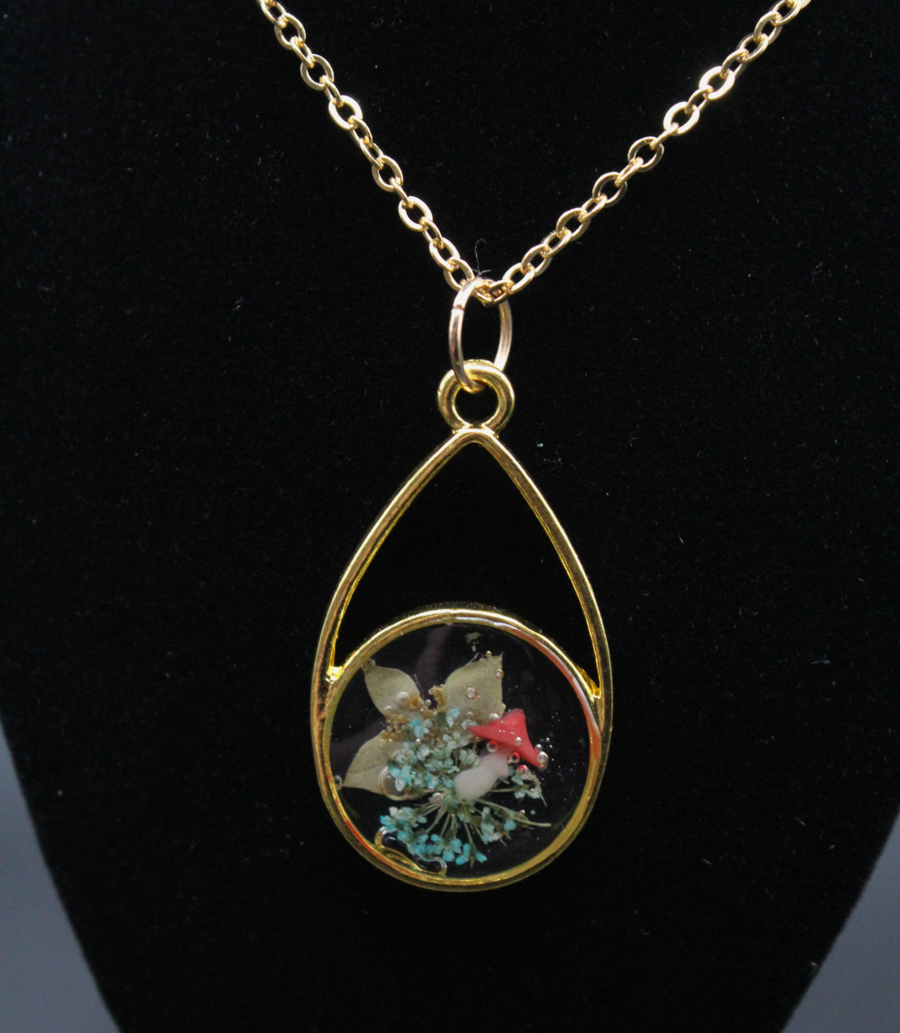 Shroomin' in Gold