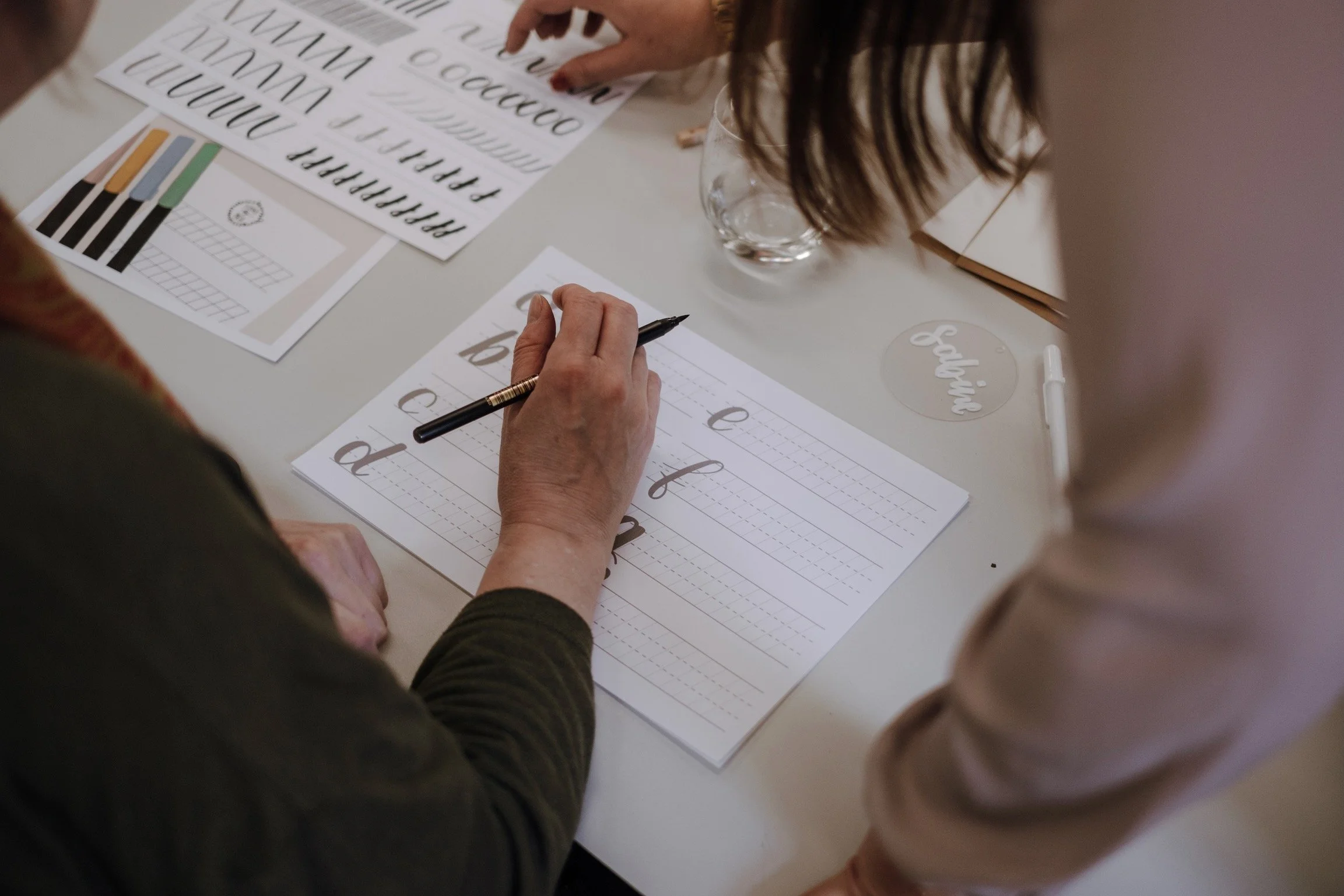 Handlettering Workshop Aachen – der Workshop findet unter professioneller Anleitung statt