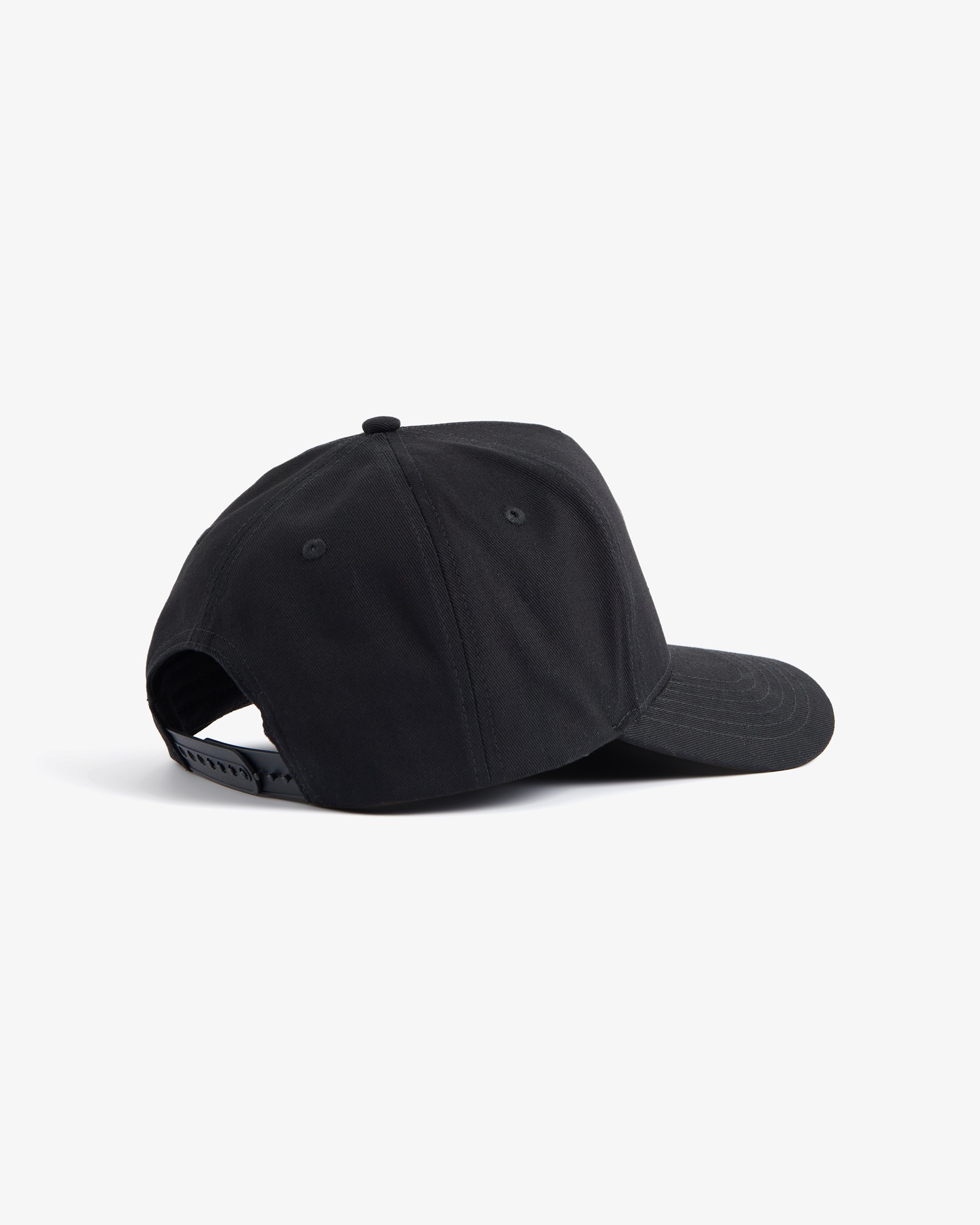 Snapback Cap Black03.jpg