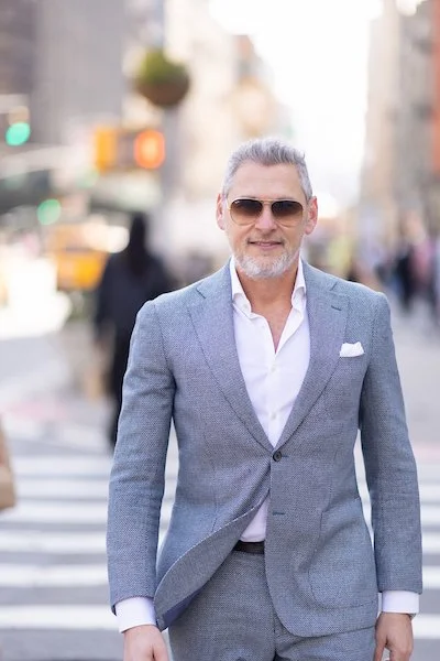 Roy Silber, Manhattan real estate broker with 27 years experience, DejaView Residential