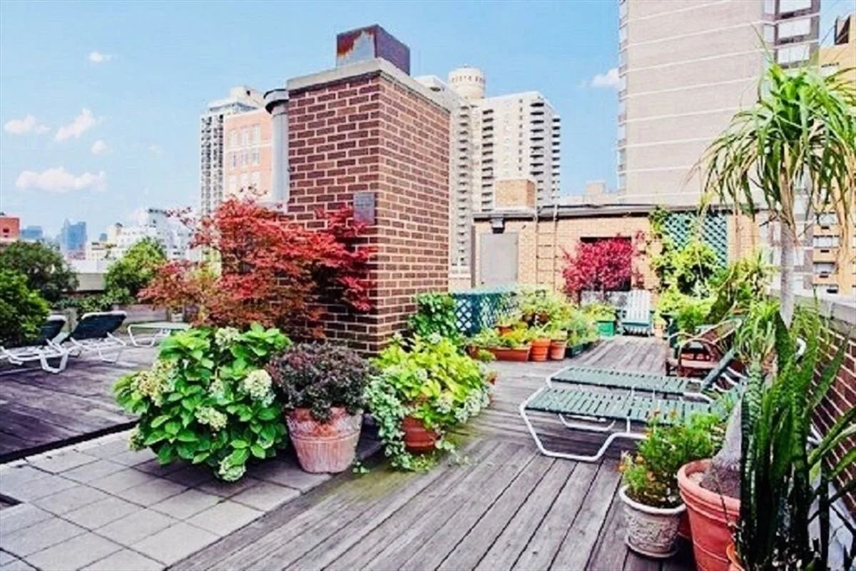 Landscaped rooftop deck at 225 East 86th Street Apt 1406, Upper East Side NYC condo for sale $675,000