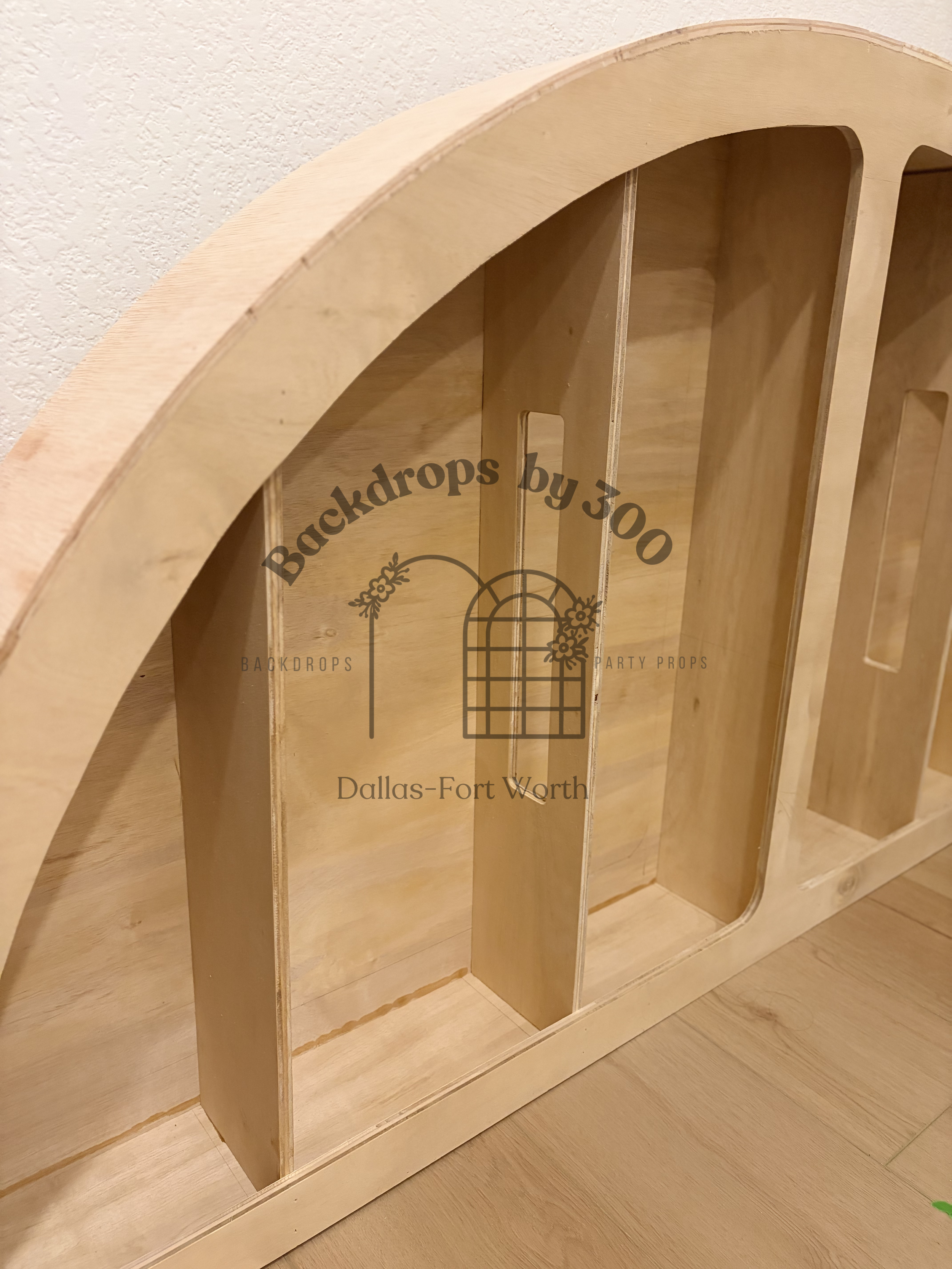 (Under View) With cut out handles for easy transport.