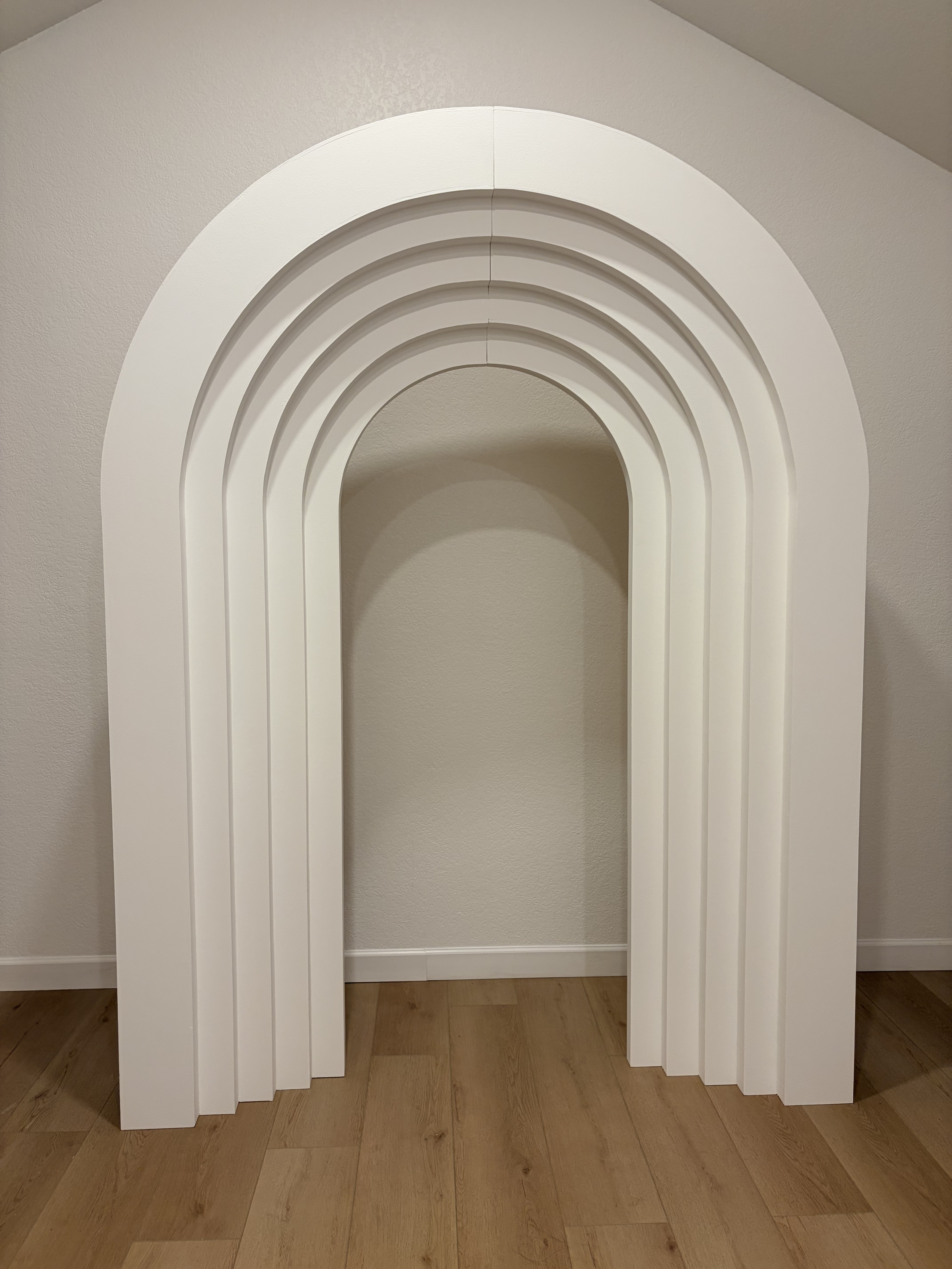 Multi-layered Arch 8ft x 6ft (Primed)