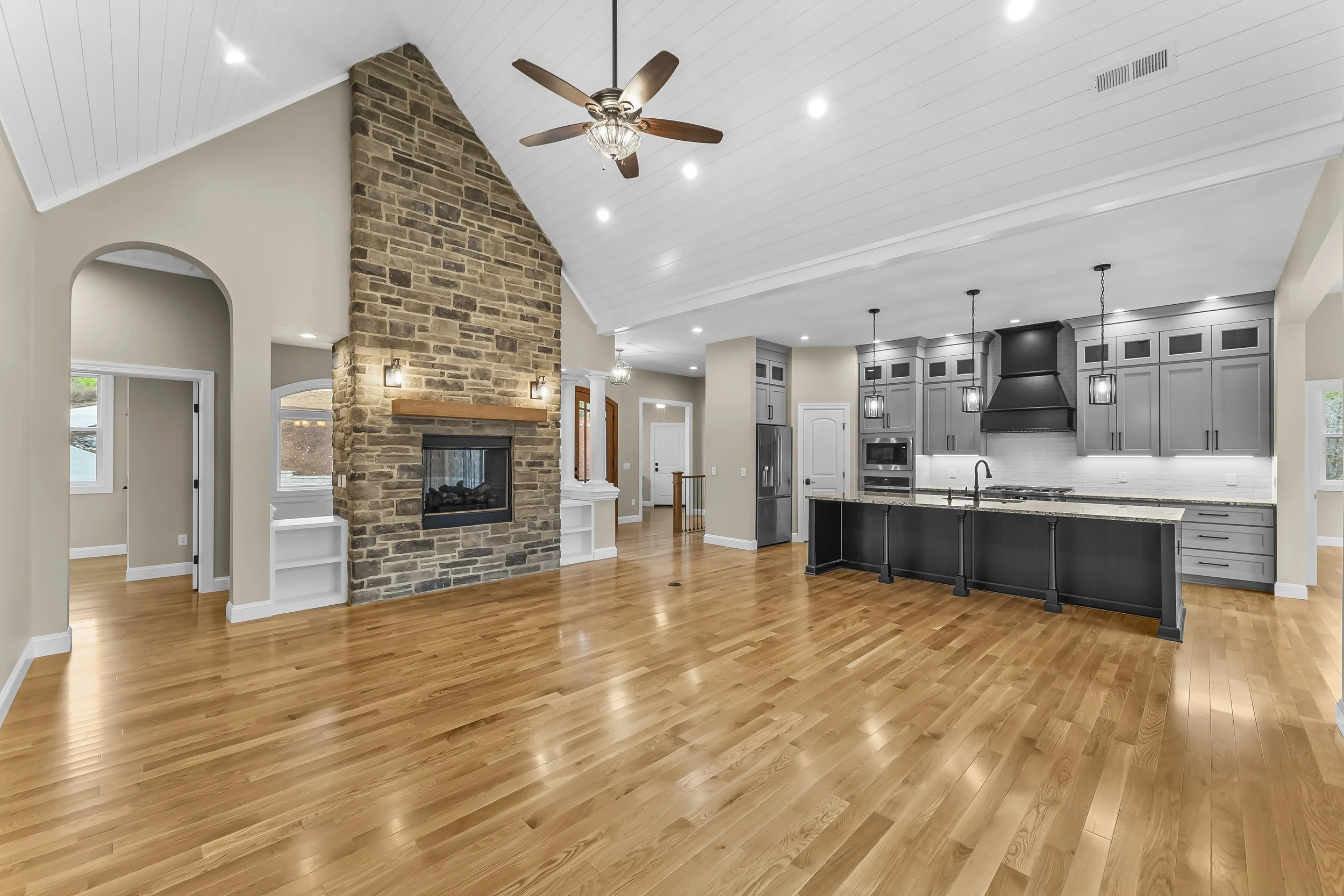 14-5715 leeward lane-11.jpg