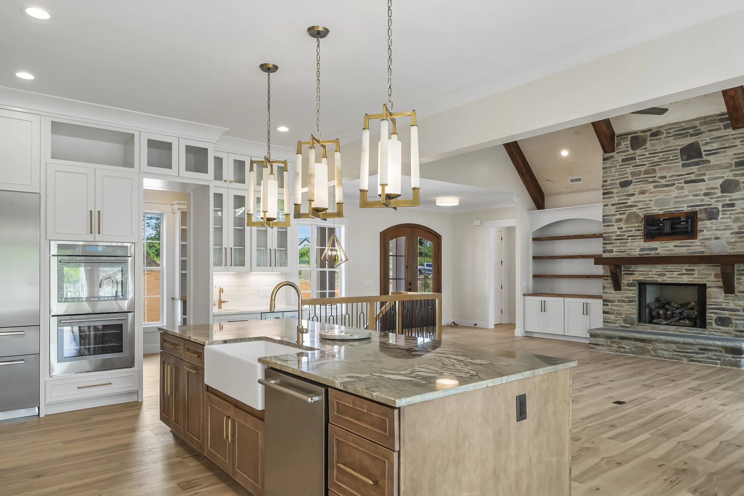 14-1772 scenic ln-14.jpg