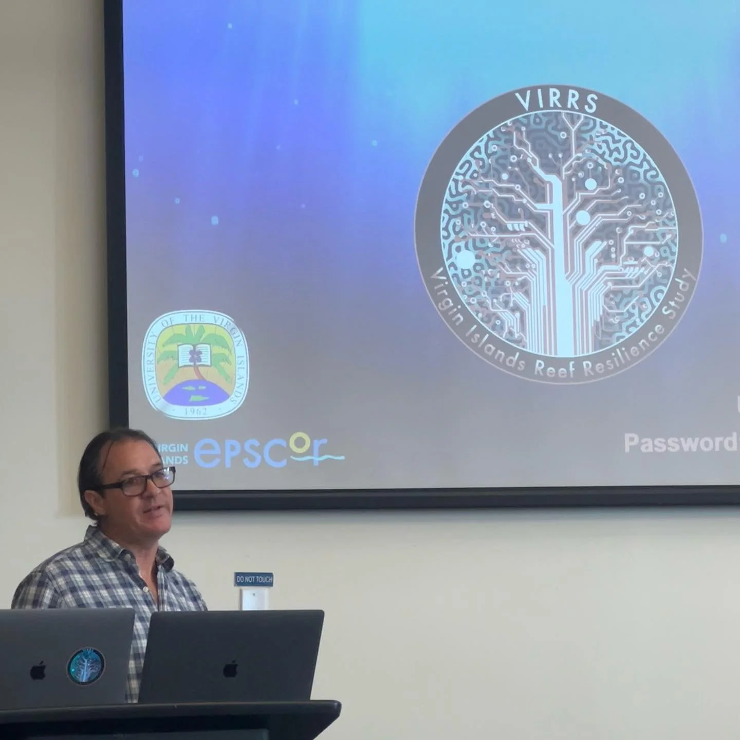 What does it mean for a coral reef to be resilient?
Reefs Unknown is helping to answer that question over the next 2 days as we participate in the Virgin Islands Reef Resilience Study Workshop. Led by Dr. Tyler Smith and sponsored by @vi_epscor, this