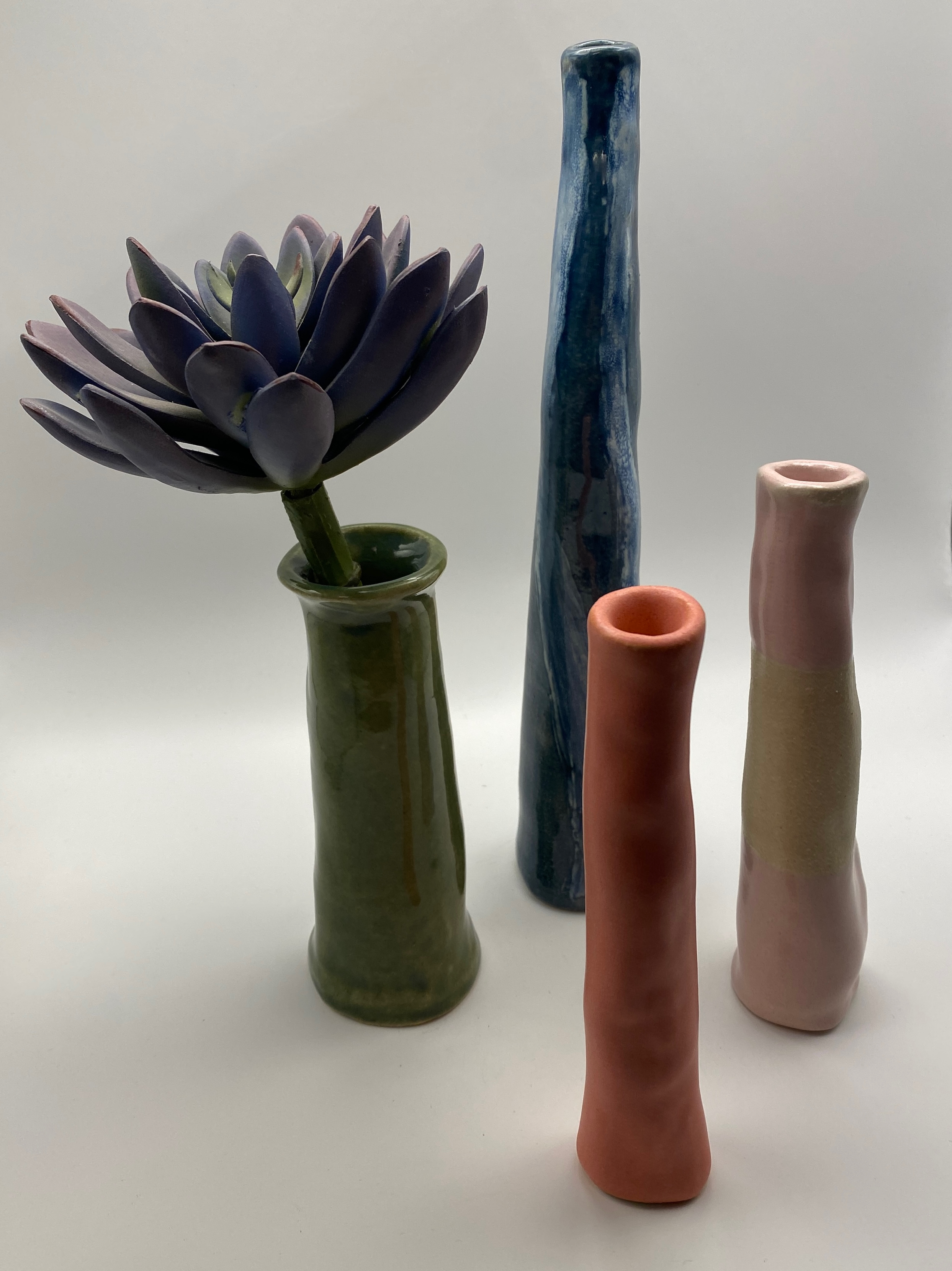 4 Small Vases.png