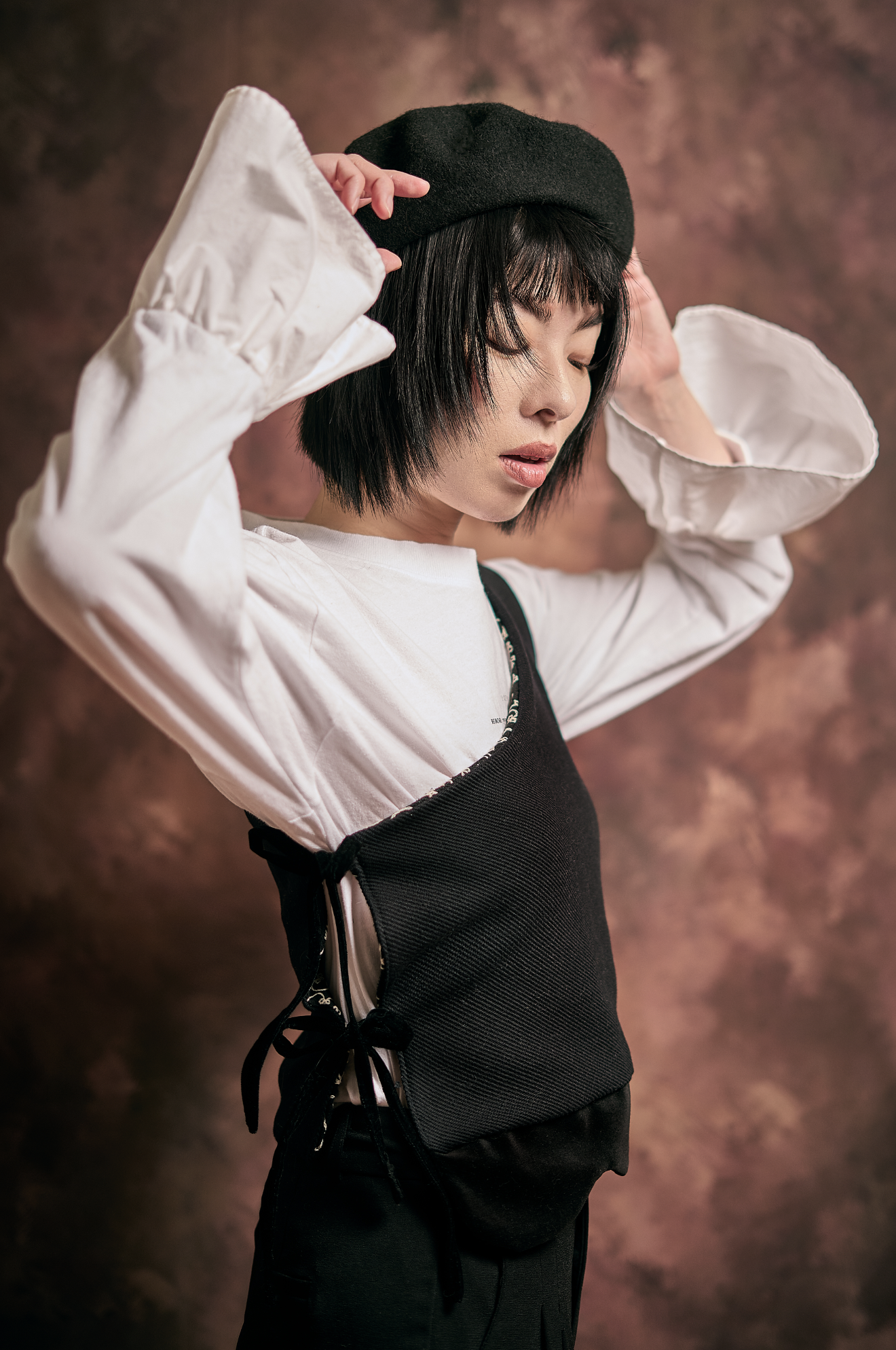 Dual-Face - Reversible False Vest (Black-Front)