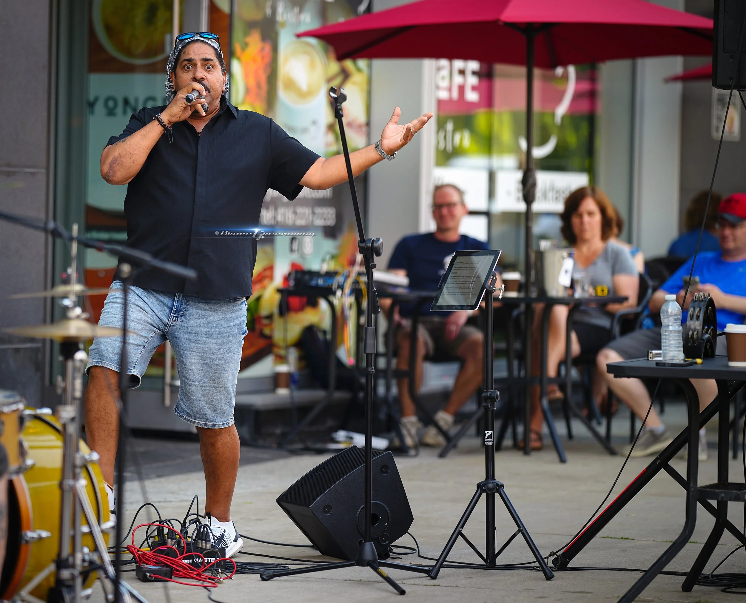 WaylingJames Cafe24.jpg