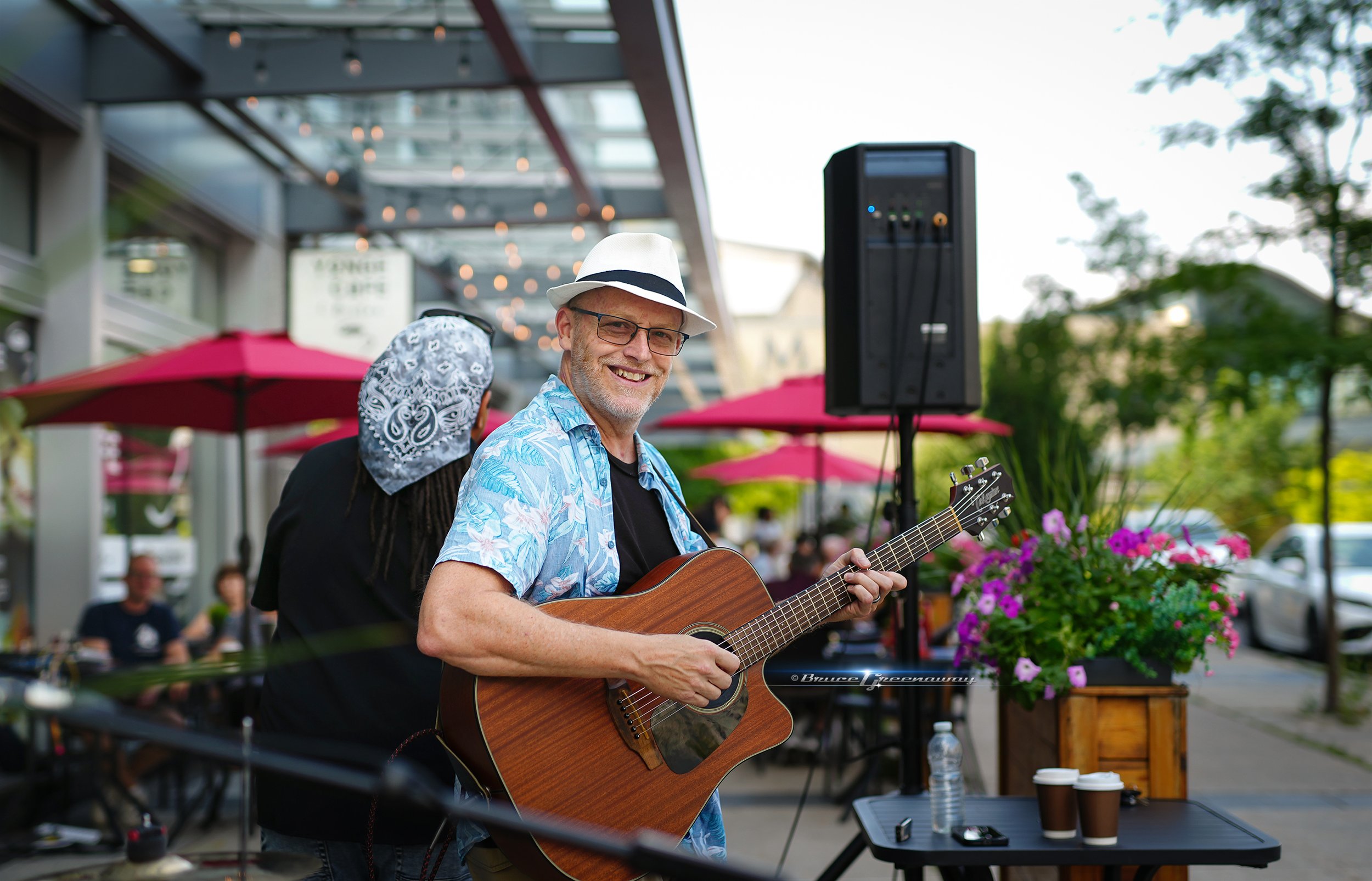 WaylingJames Cafe16.jpg