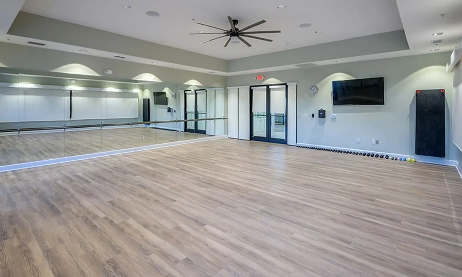 carolina-orchards-active-adult-clubhouse-aerobics-room.webp