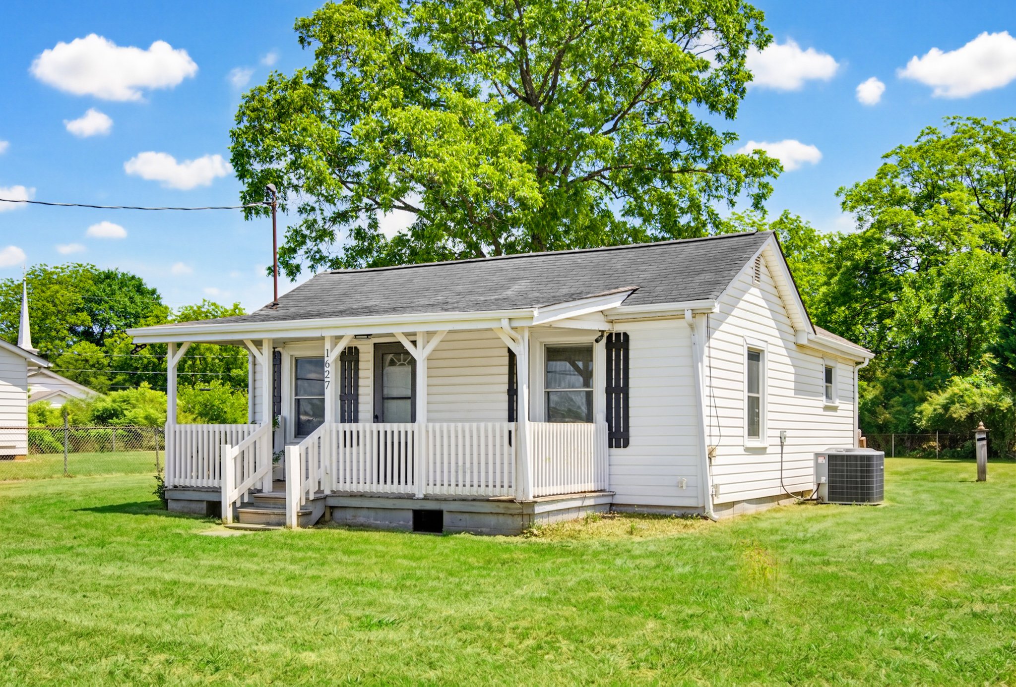 1627 Warren Avenue Gastonia, NC 28054