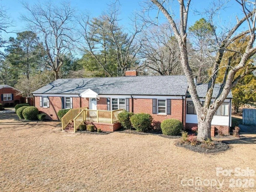 2228 W Market Street, Cheraw, South Carolina 29520
