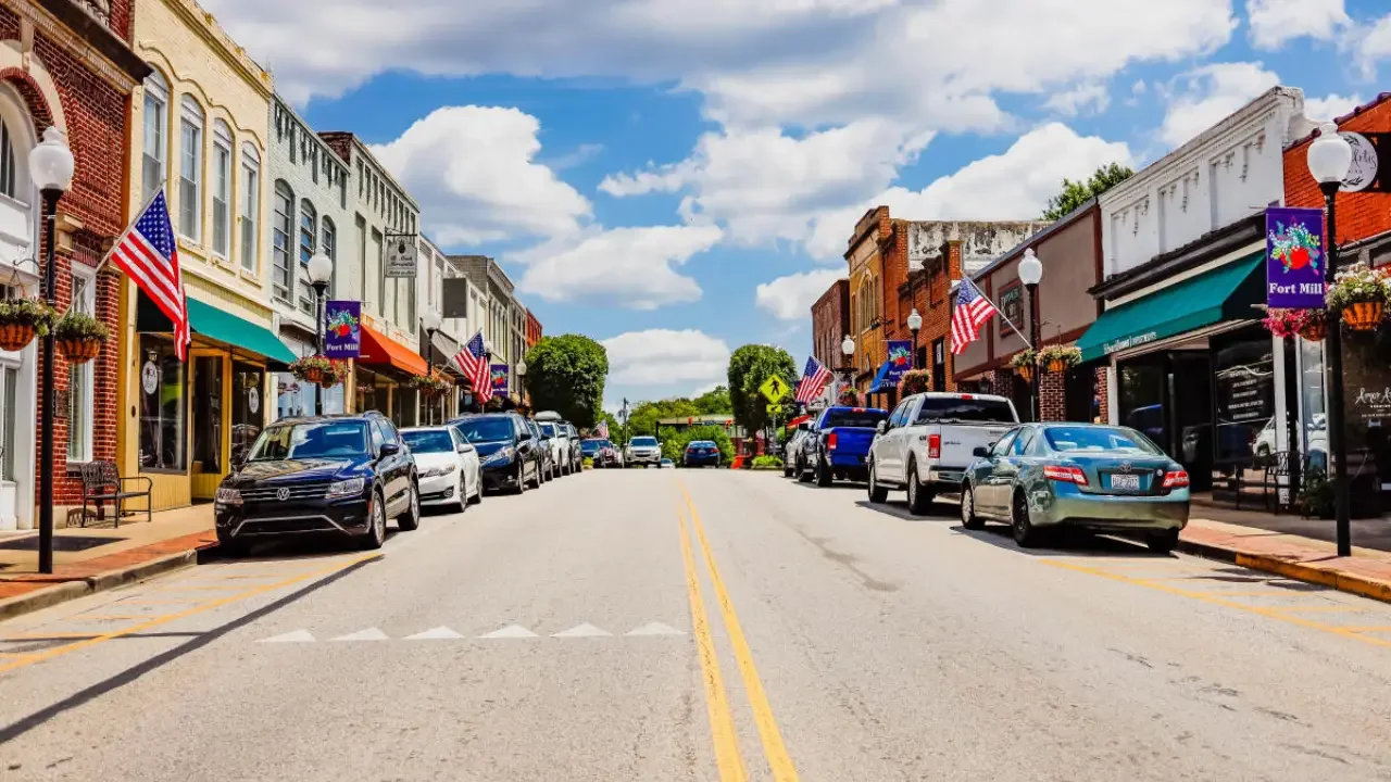 Pros and Cons of Living in Fort Mill