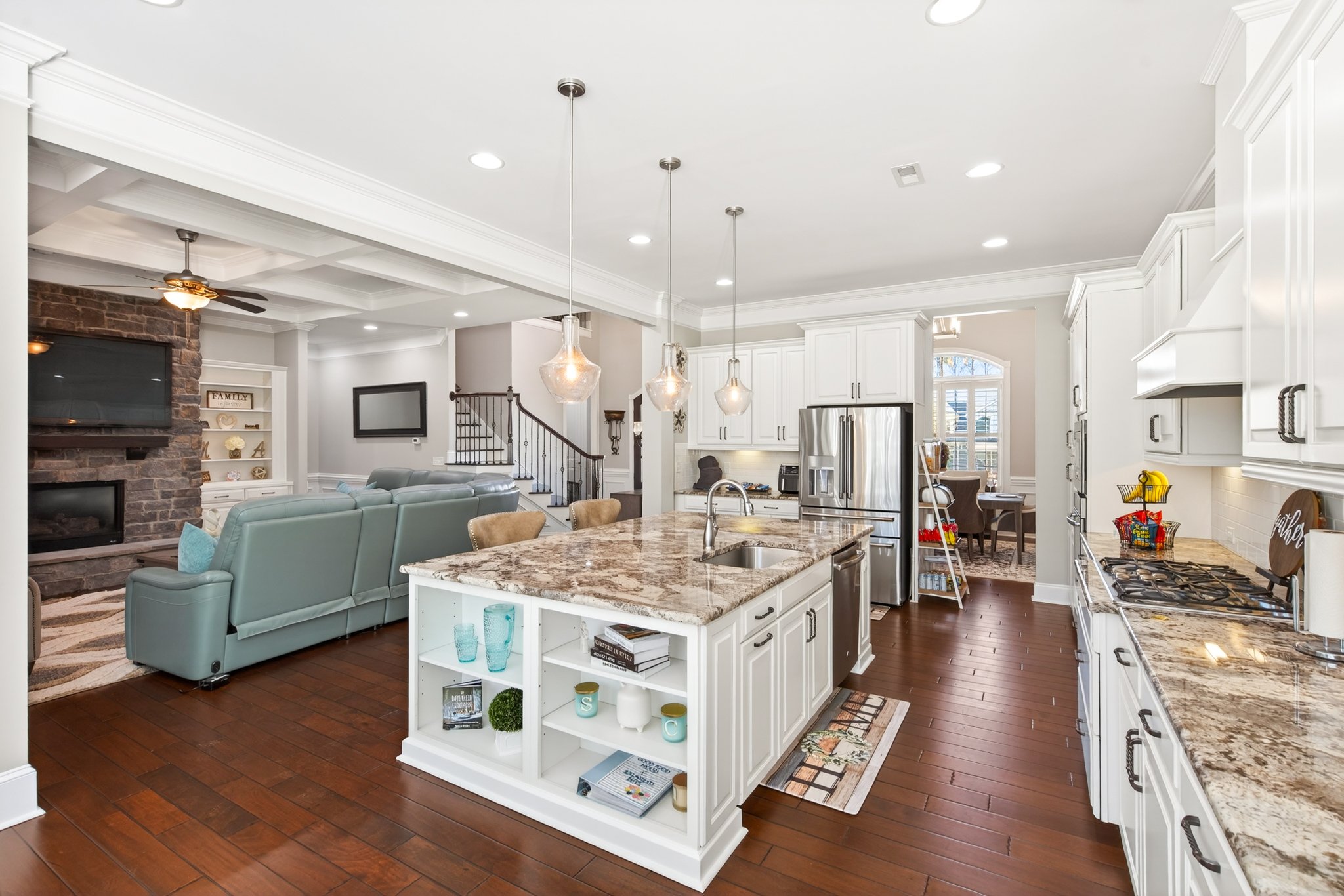 407 Blue Bay Ct edited-222.jpg