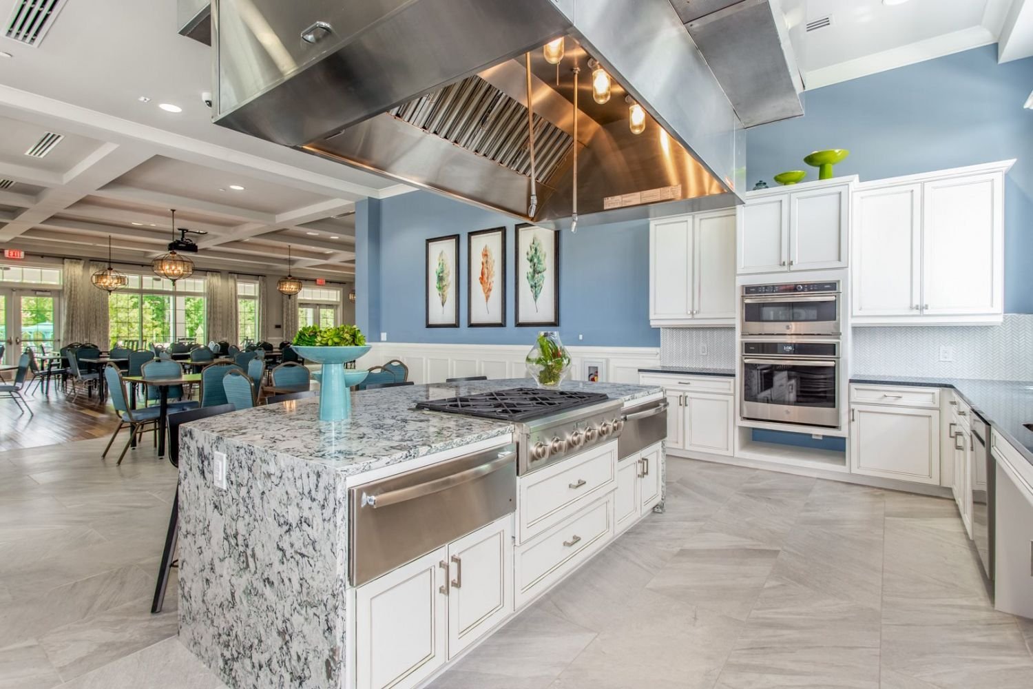 cresswind-charlotte-clubhouse-commercial-kitchen-catering-active-adult-charlotte-nc.jpg