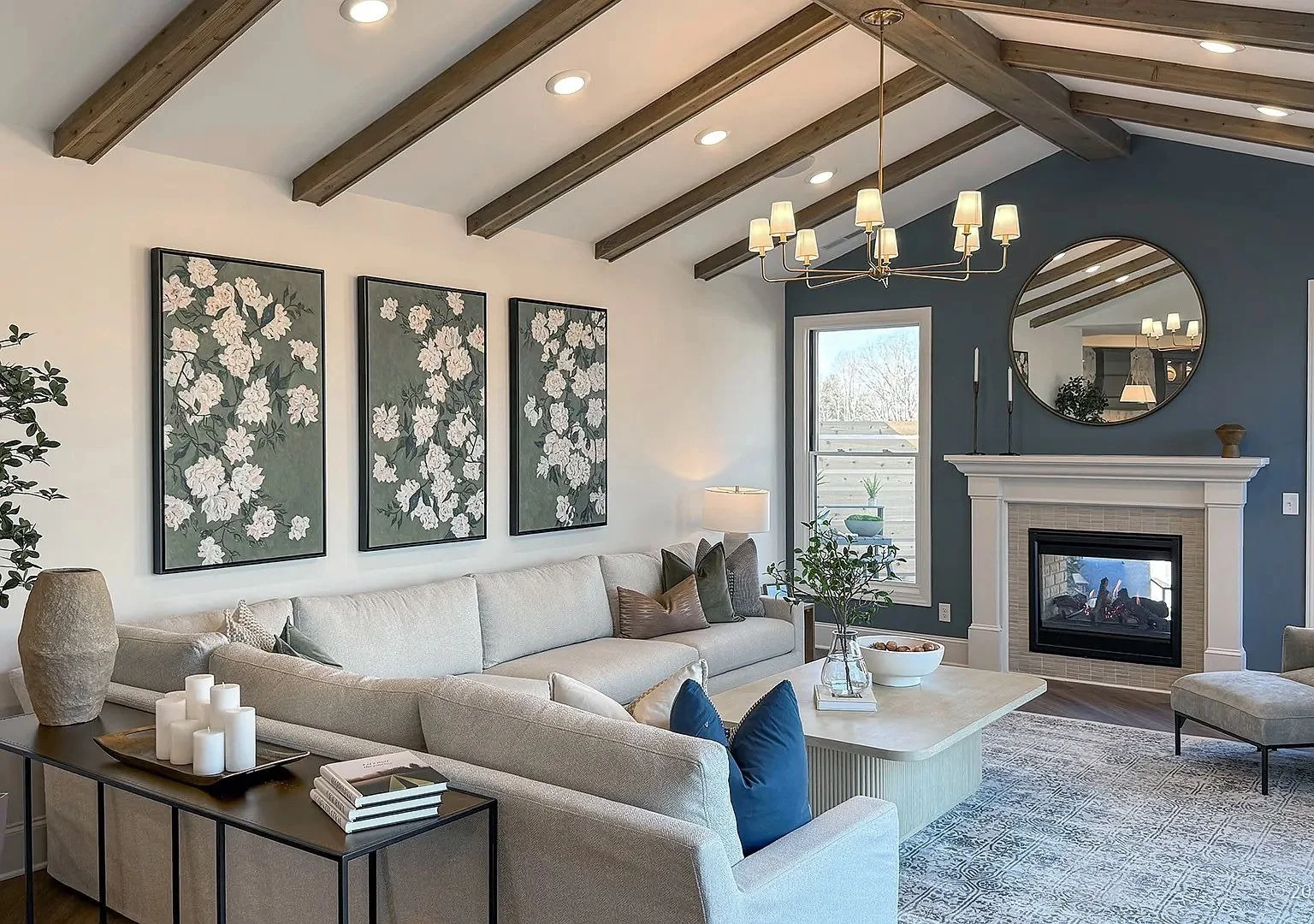 the-courtyards-on-lake-norman-living-room-with-fireplace-and-vaulted-ceiling-active-adult-community-cornelius-nc.jpg