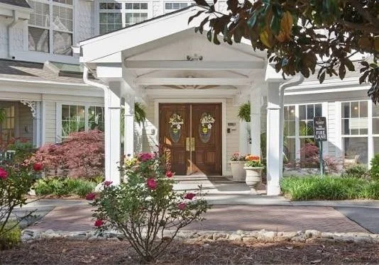 courtyards-of-marvin-clubhouse-front-entry-with-white-columns-active-adult-community-marvin-nc.jpg
