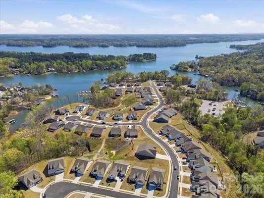 tree-tops-lancaster-aerial-view-of-new-homes-and-lakefront-community-lancaster-sc.jpg
