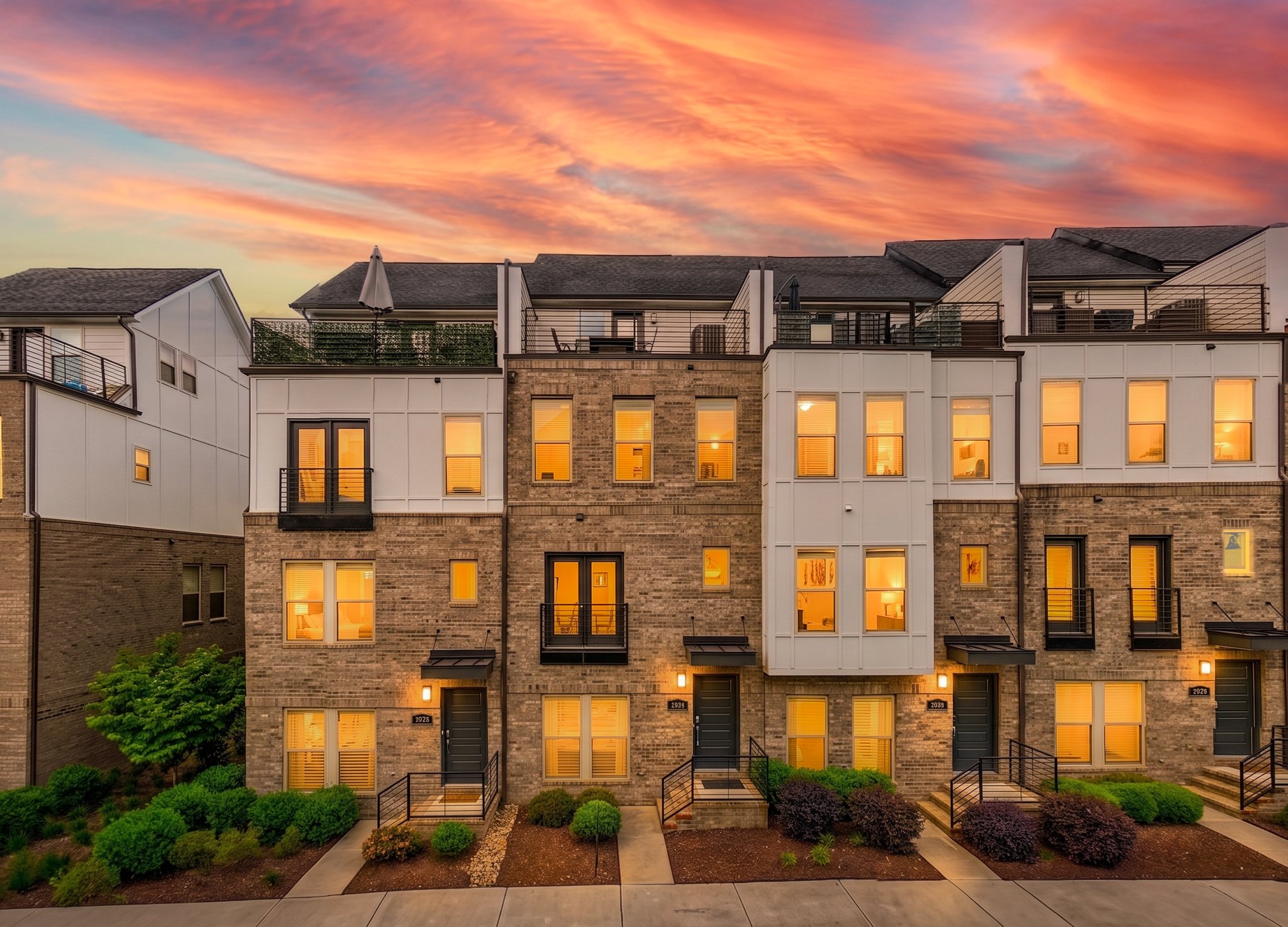 15036 NEW AMSTERDAM LANE