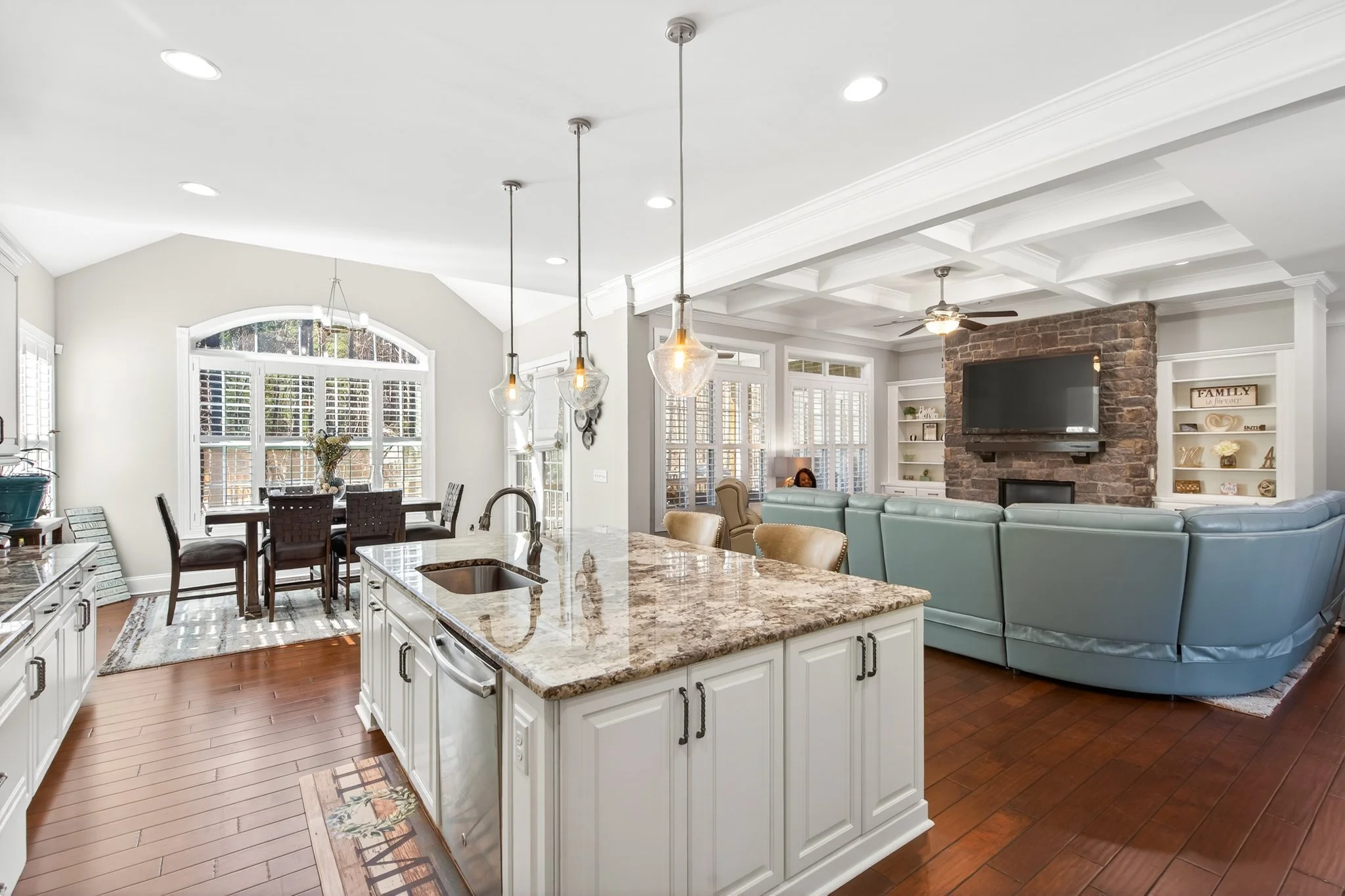 407 Blue Bay Ct edited-221.jpg