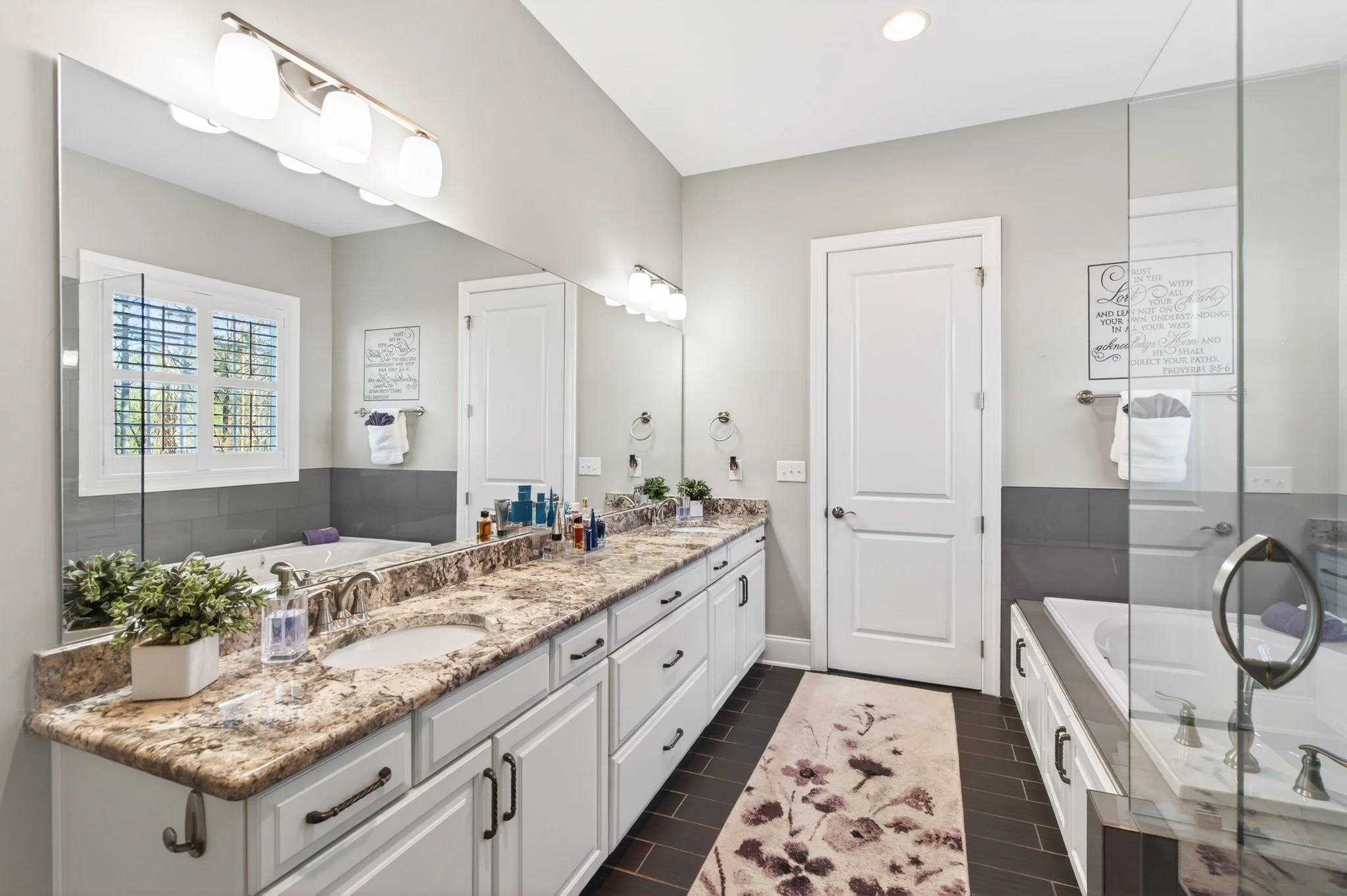 407 Blue Bay Ct edited-230.jpg