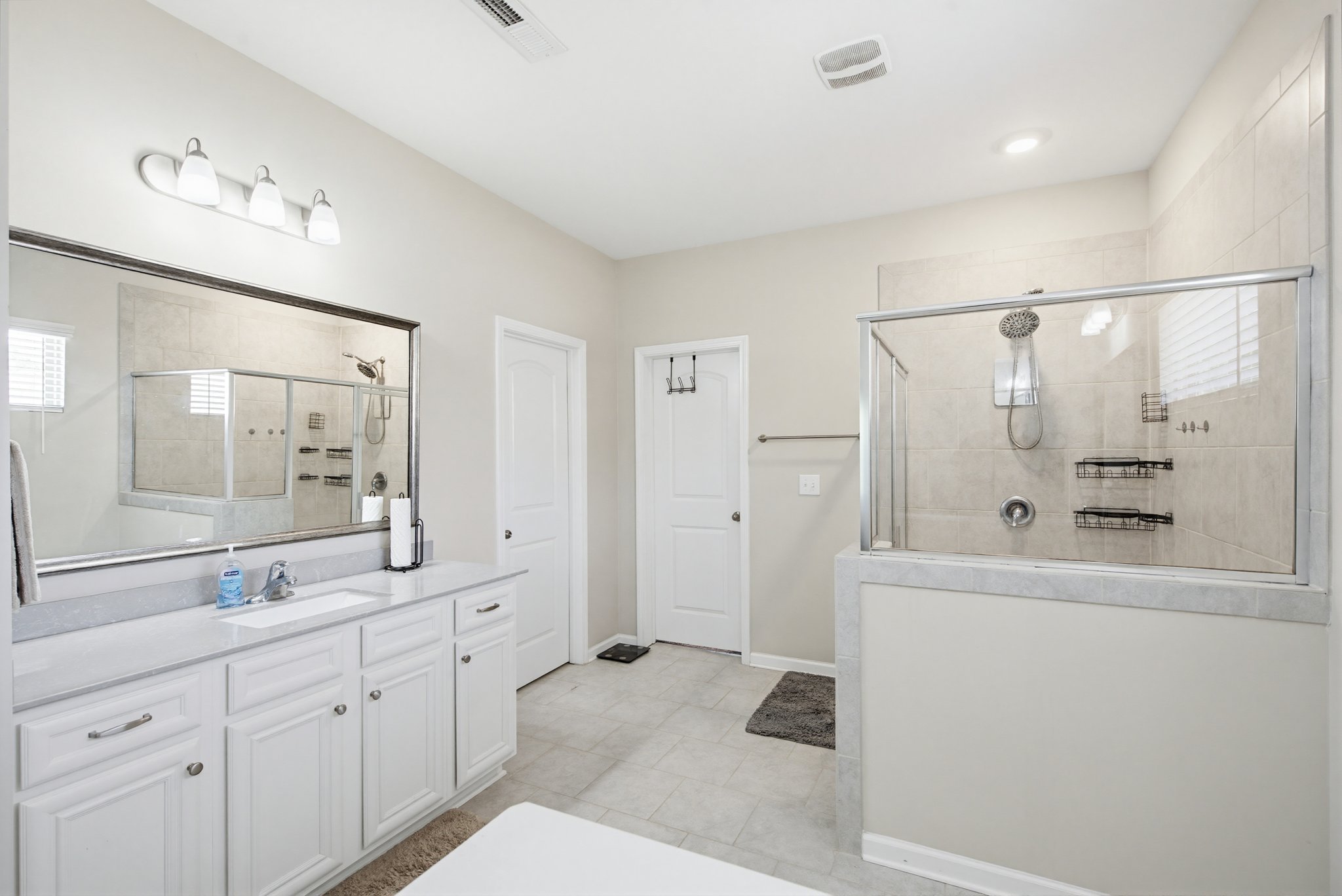 840 Oak Manor Drive SE-121.jpg