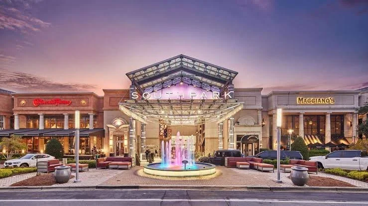 southpark-mall-charlotte-nc-exterior-entrance-at-night-with-fountain.jpeg