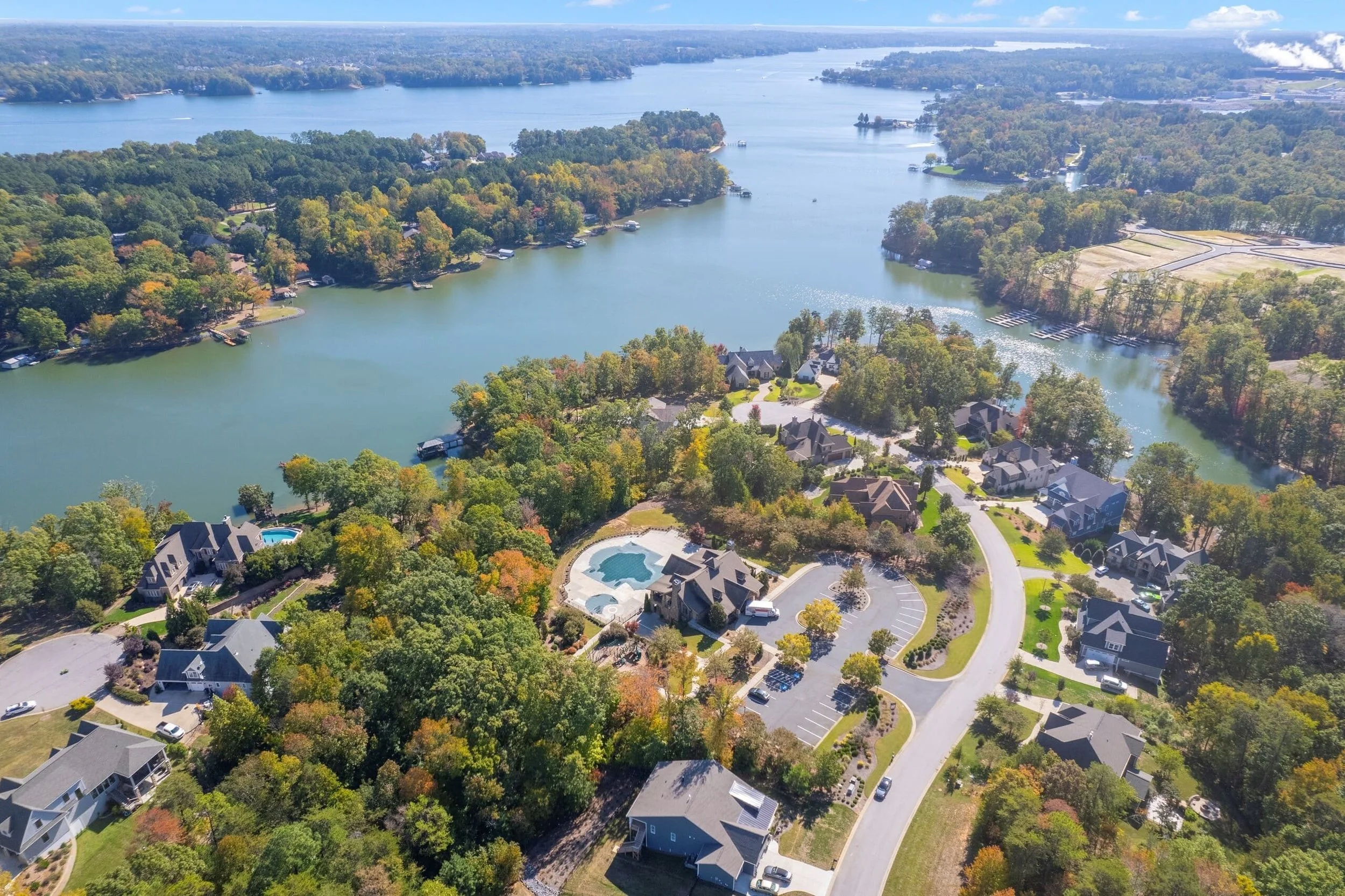 handsmill-on-lake-wylie-aerial-view-of-waterfront-community-homes-clubhouse-and-pool-lake-wylie-sc.jpg