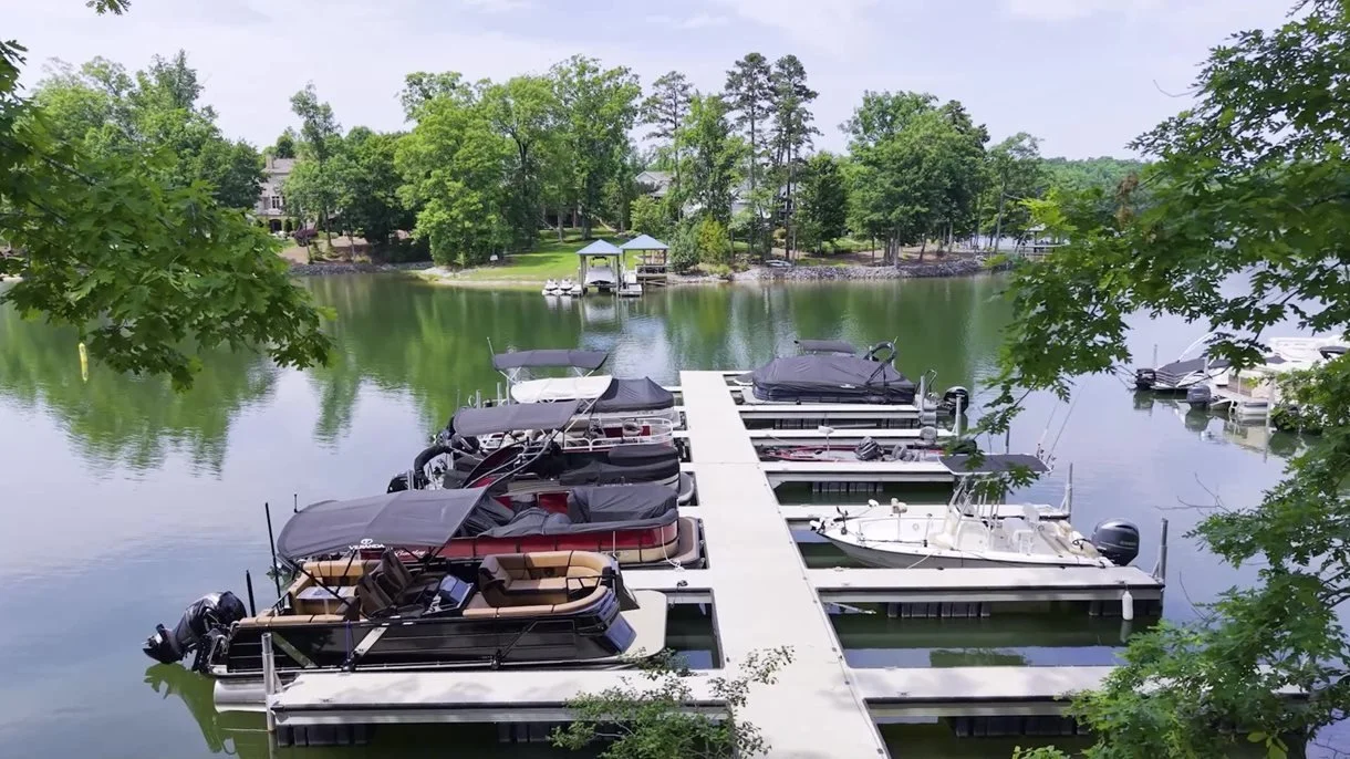 handsmill-on-lake-wylie-boat-slips-and-marina-docks-lakefront-community-lake-wylie-sc.jpg