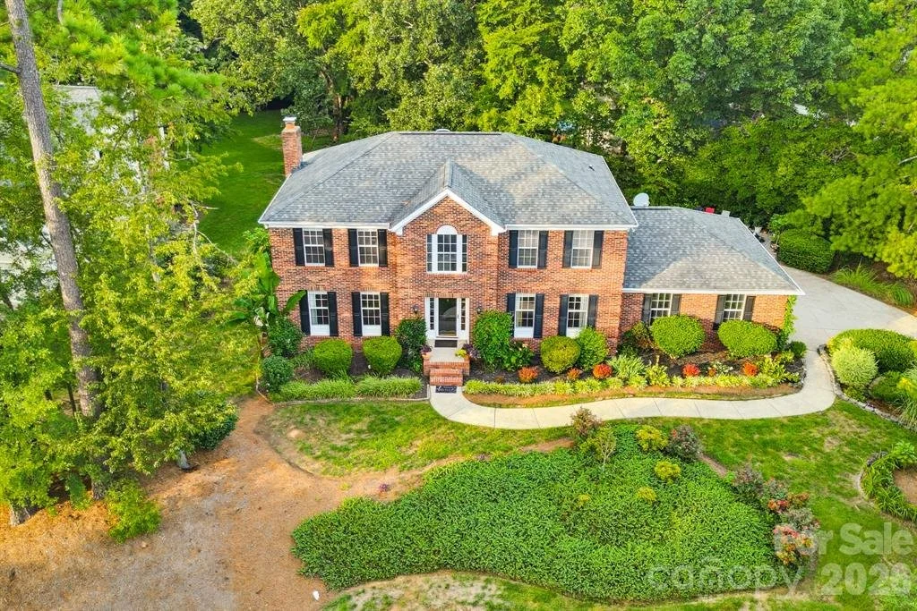4113 Hallam Court, Charlotte, North Carolina 28269