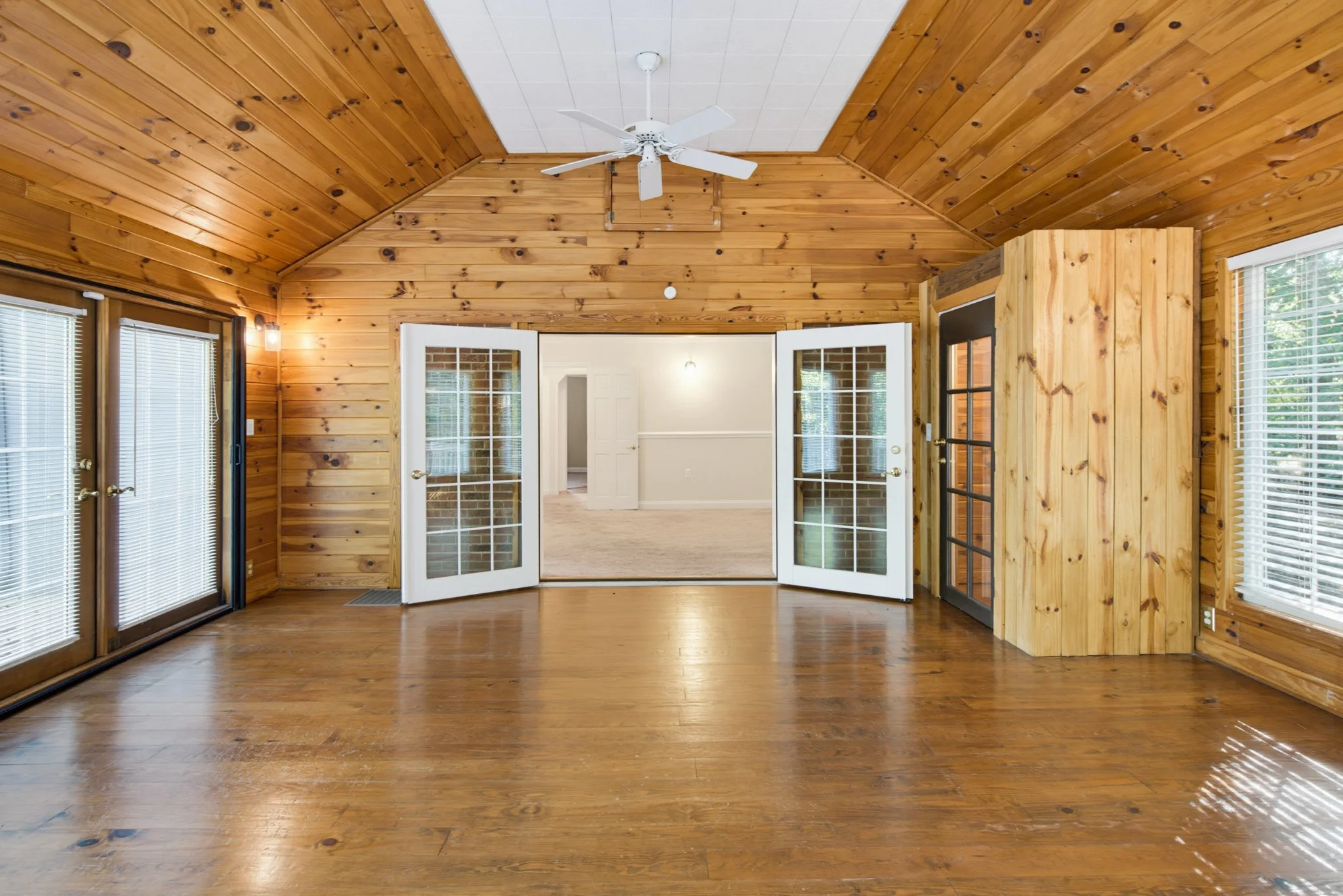 1011 Tarlton Drive-201.jpg
