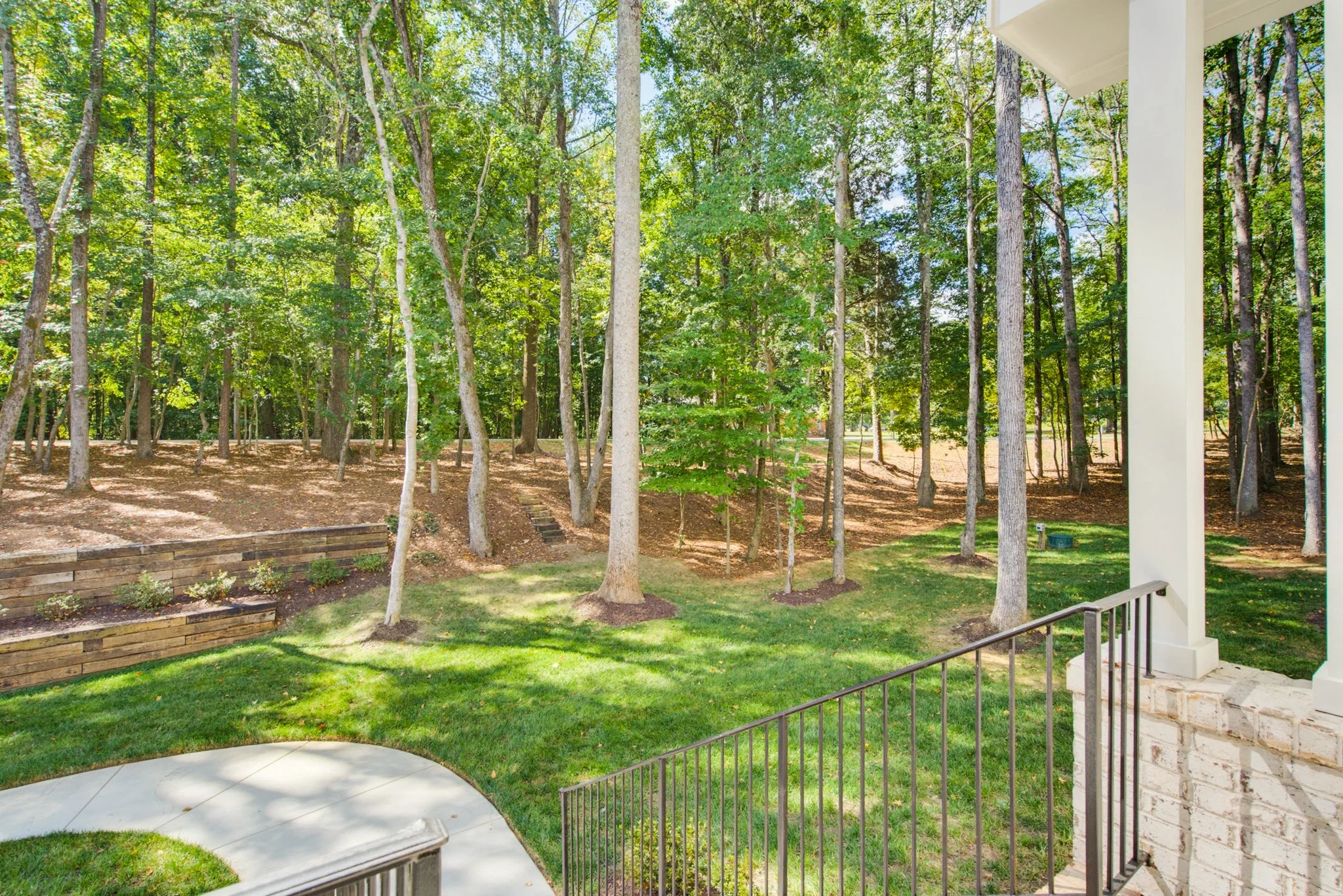 2507 forest Lawn Dr-243.jpg