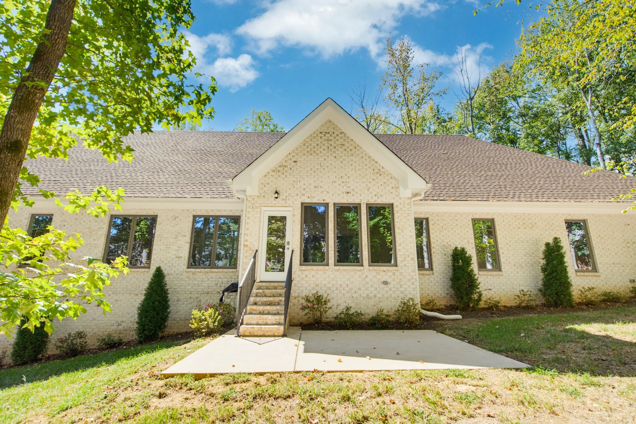 2507 forest Lawn Dr-232.jpg