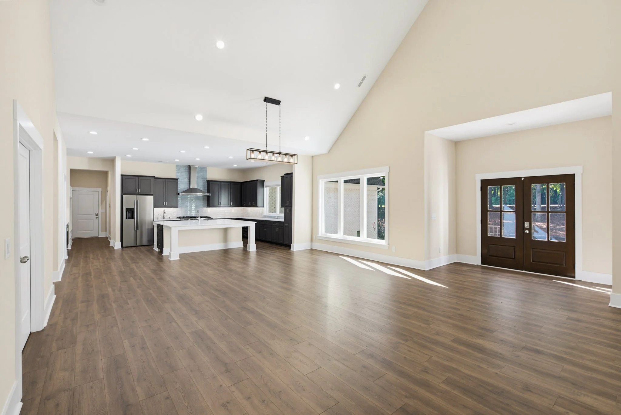 2507 forest Lawn Dr-157.jpg