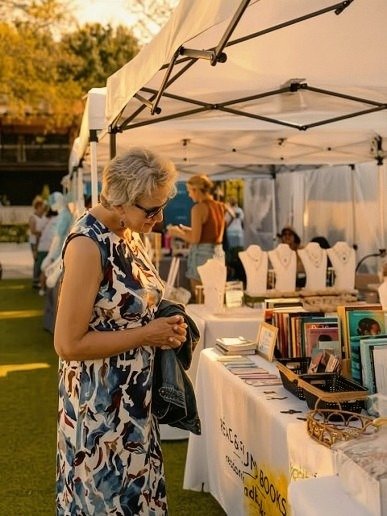 birkdale-village-farmers-market-vendor-tent-and-shoppers-huntersville-nc.jpg