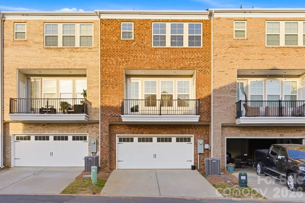 11515 Red Rust Lane 
Charlotte, NC 28277 
 2.25%  
 click here for the commission agreement 