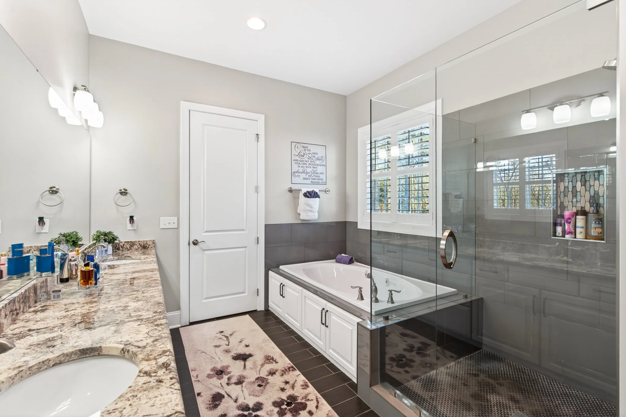 407 Blue Bay Ct edited-229.jpg