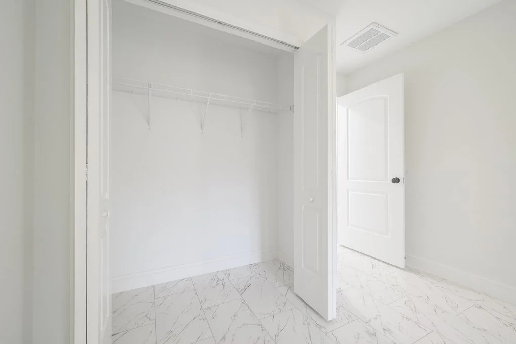 8107 n 10th st 19.jpg