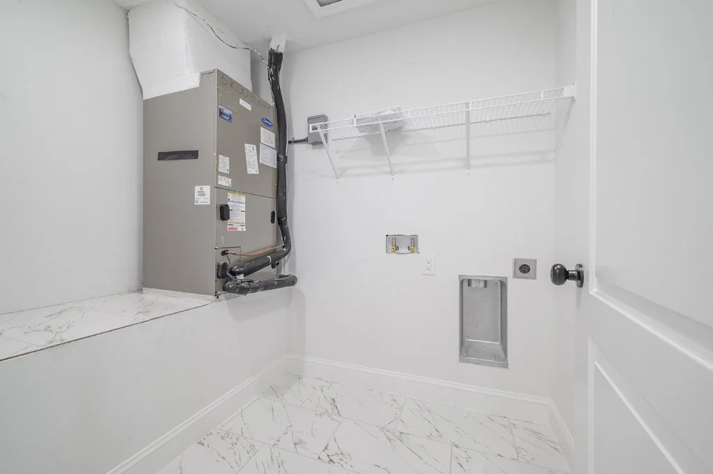 8107 n 10th st 11.jpg
