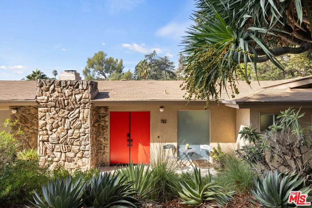 702 Cavanagh Rd $1,363,250