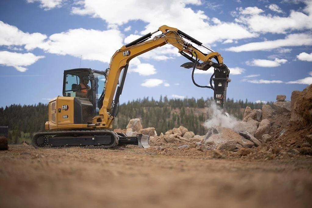 cat-305-cr-2.jpg