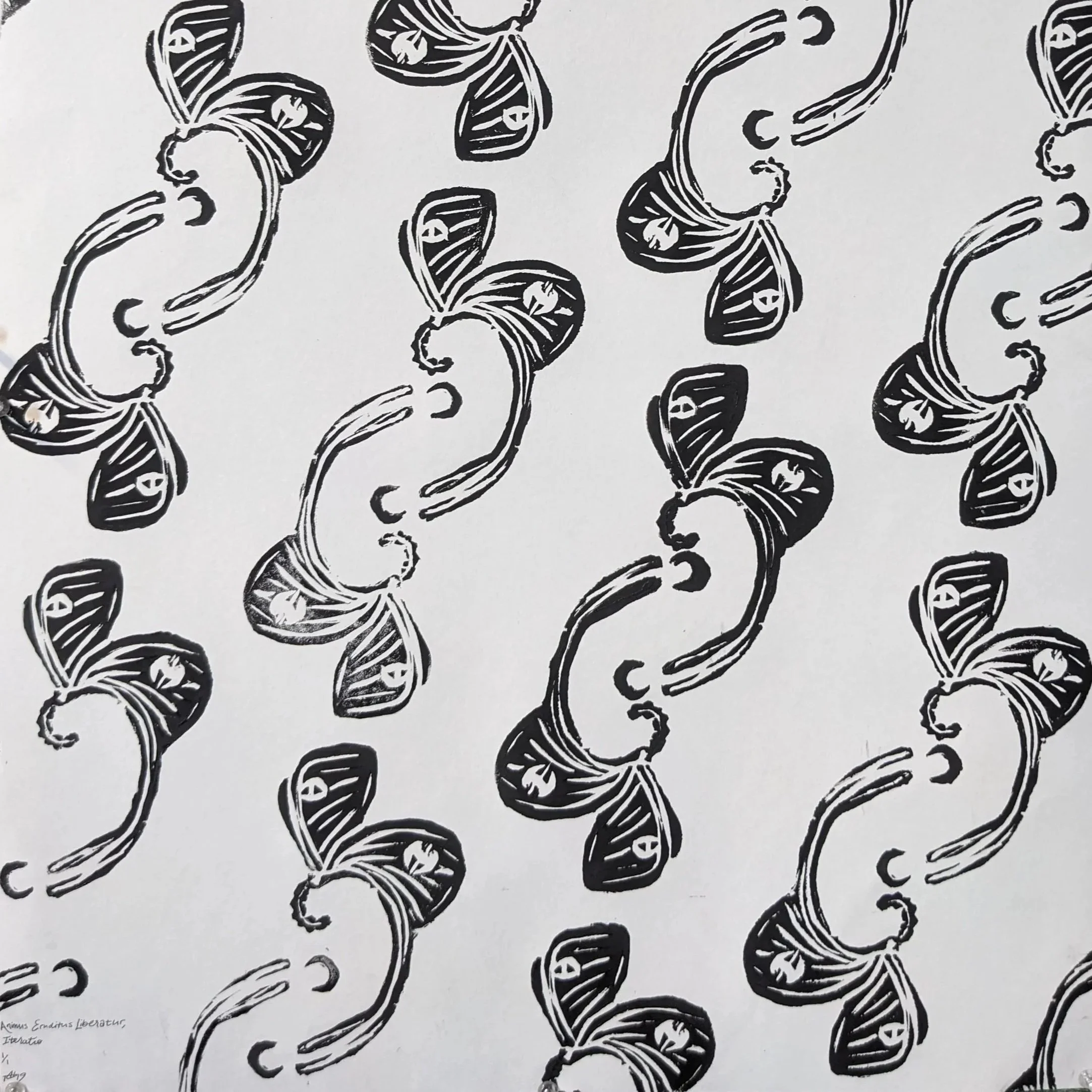 repeating pattern of luna moths