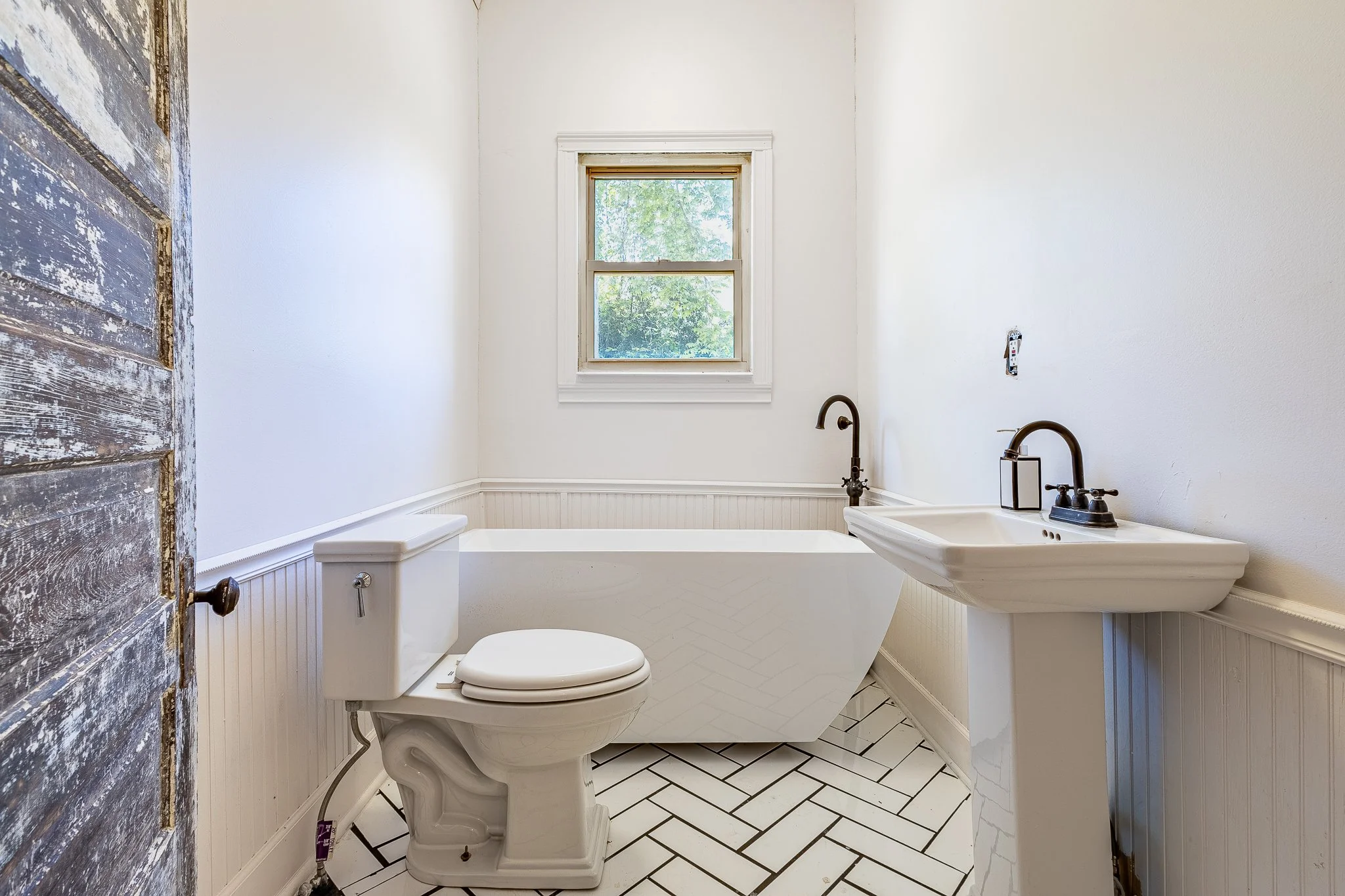 INTERIOR &amp; EXTERIOR REAL ESTATE PHOTOGRAPHY - from $150