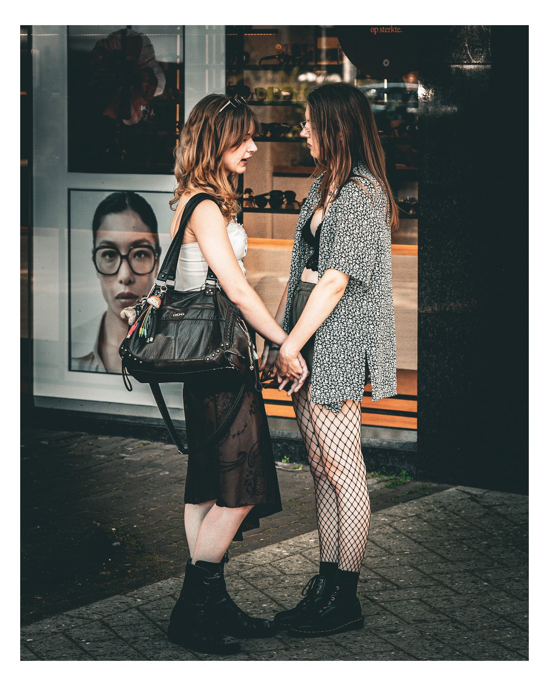 Summer city stories. Series 3/3.
#streetphotography #straatfotografie #eindhoven #portret  #kleineverhalen