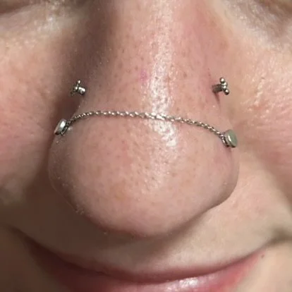 septum-chain-nostril.jpeg