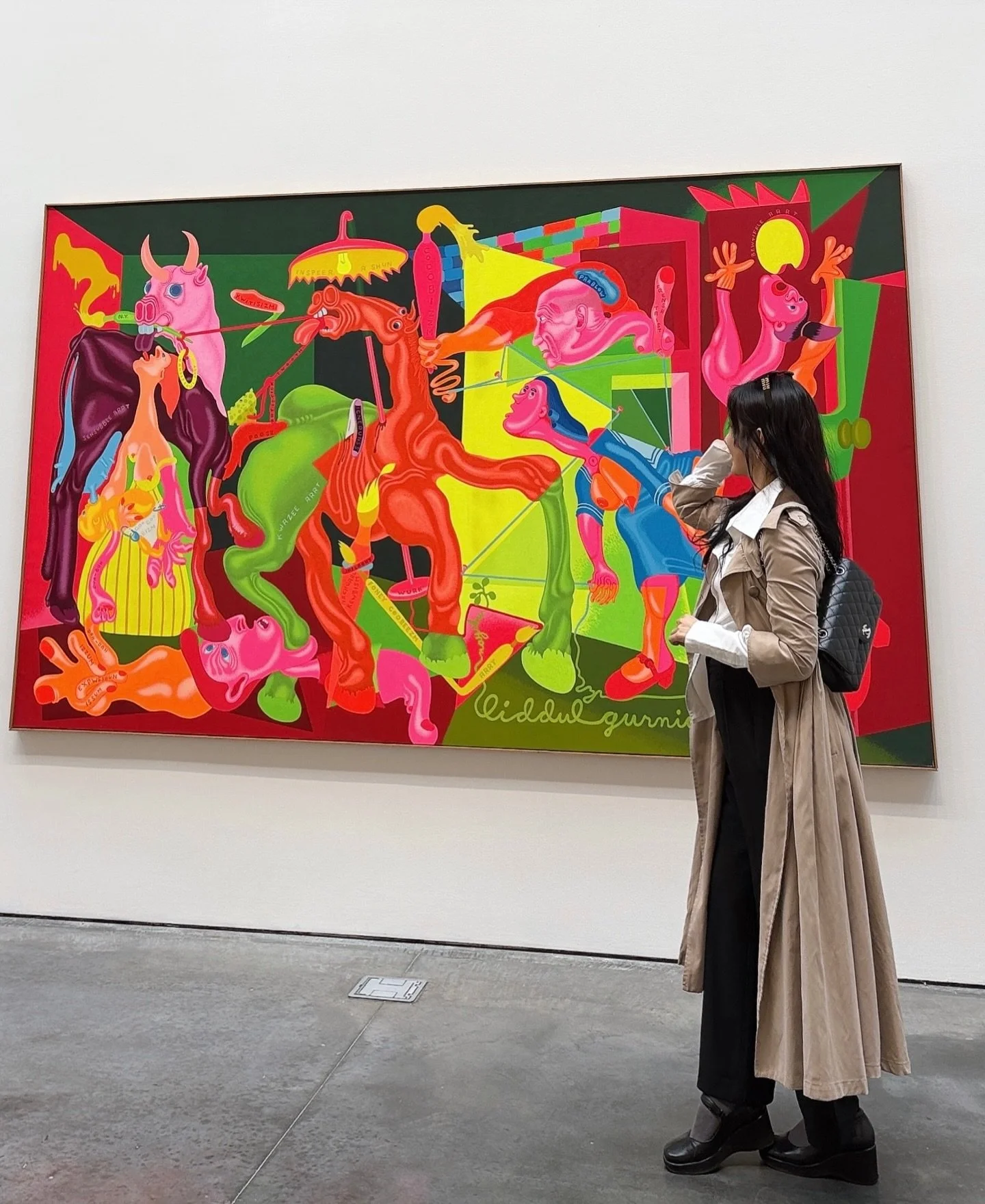 Afternoon in Chelsea 🕊️
An afternoon moving between galleries &mdash; sharing a few highlights that lingered 🤍✨

Peter Saul&rsquo;s bold reinterpretation of art history at @gladstone.gallery 
@lissongallery Anish Kapoor
@pacegallery Chuck Close