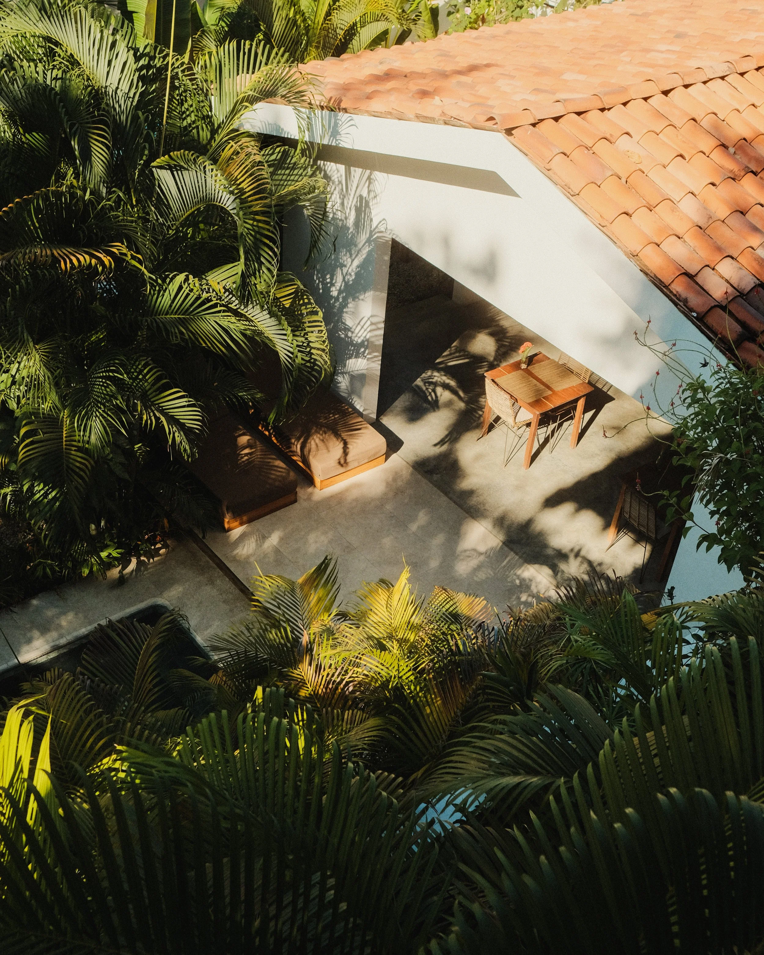 Lucero Surf Hotel