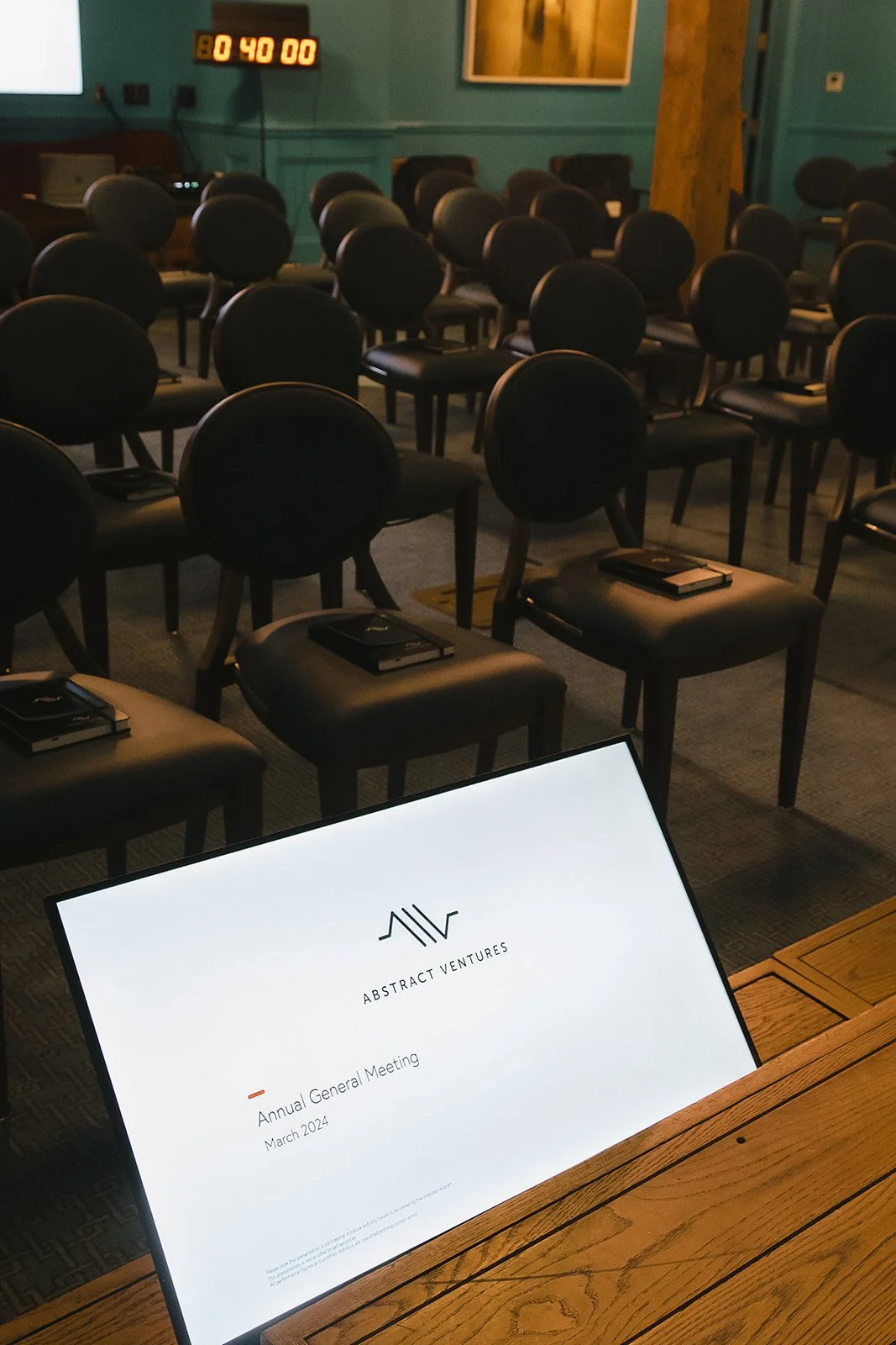 confidence monitor.jpg