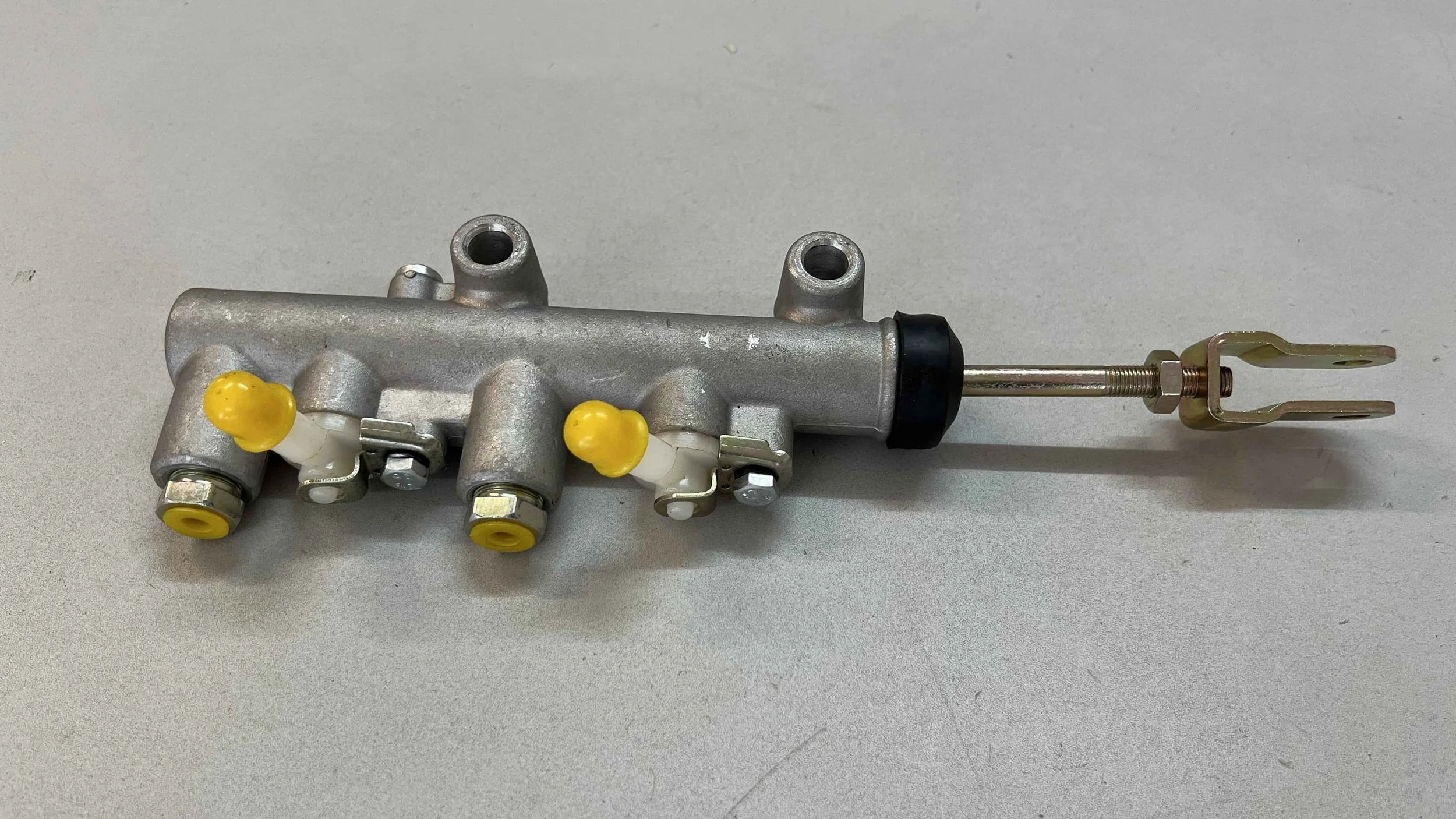 Hydraulic Brake Master Cylinder